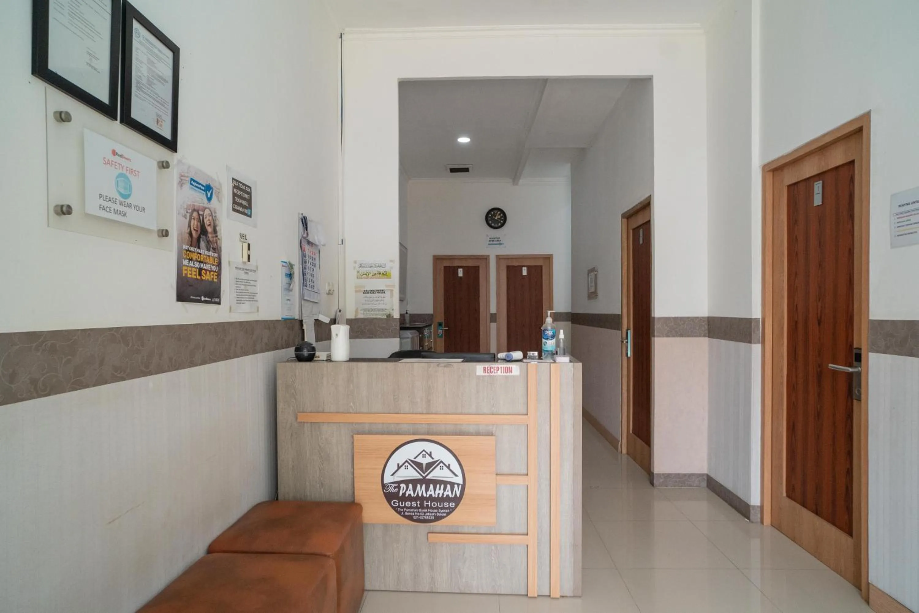 RedDoorz Syariah near Kota Cinema Mall Jatiasih