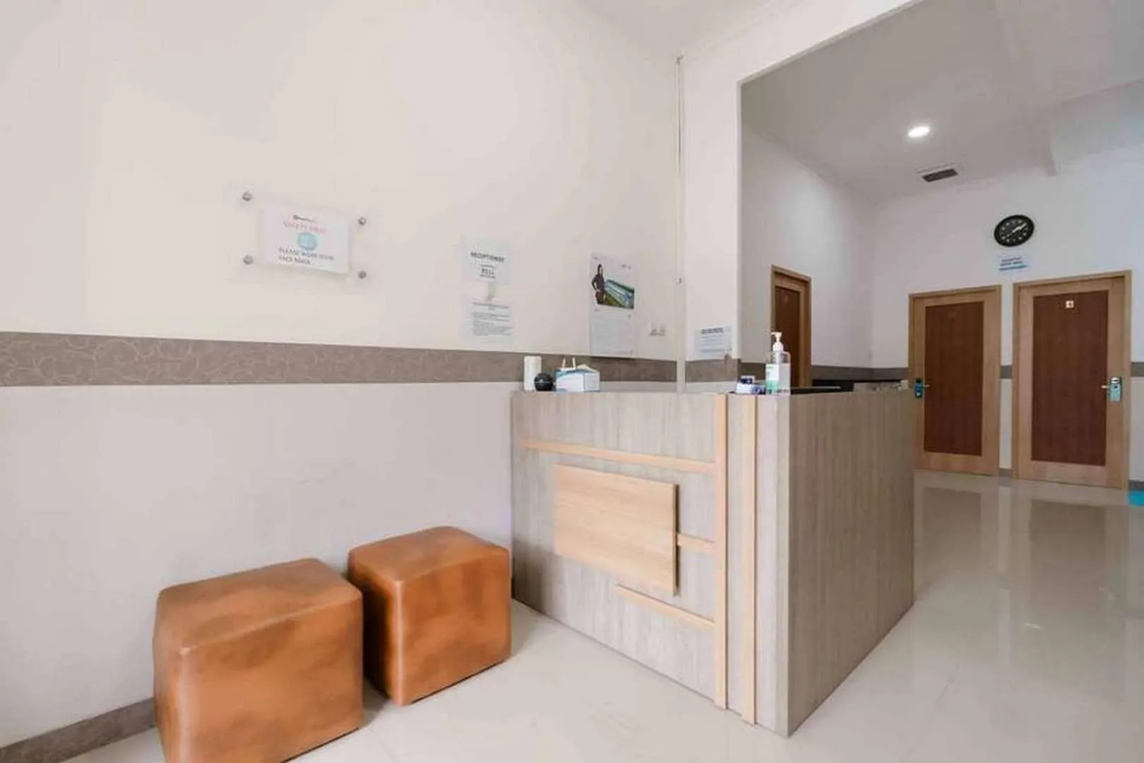 RedDoorz Syariah near Kota Cinema Mall Jatiasih