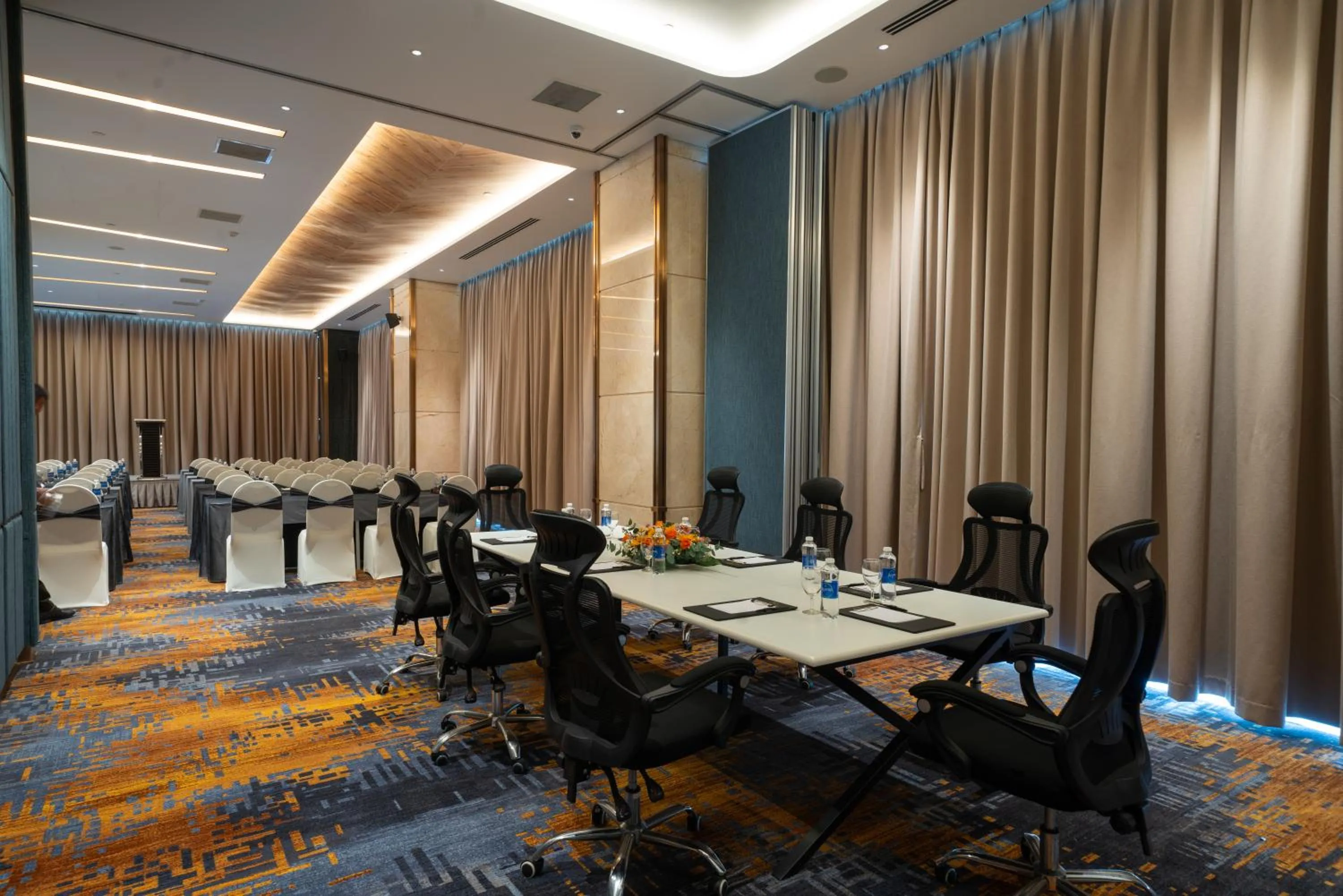 Meeting/conference room in Northern Charm Hotel
