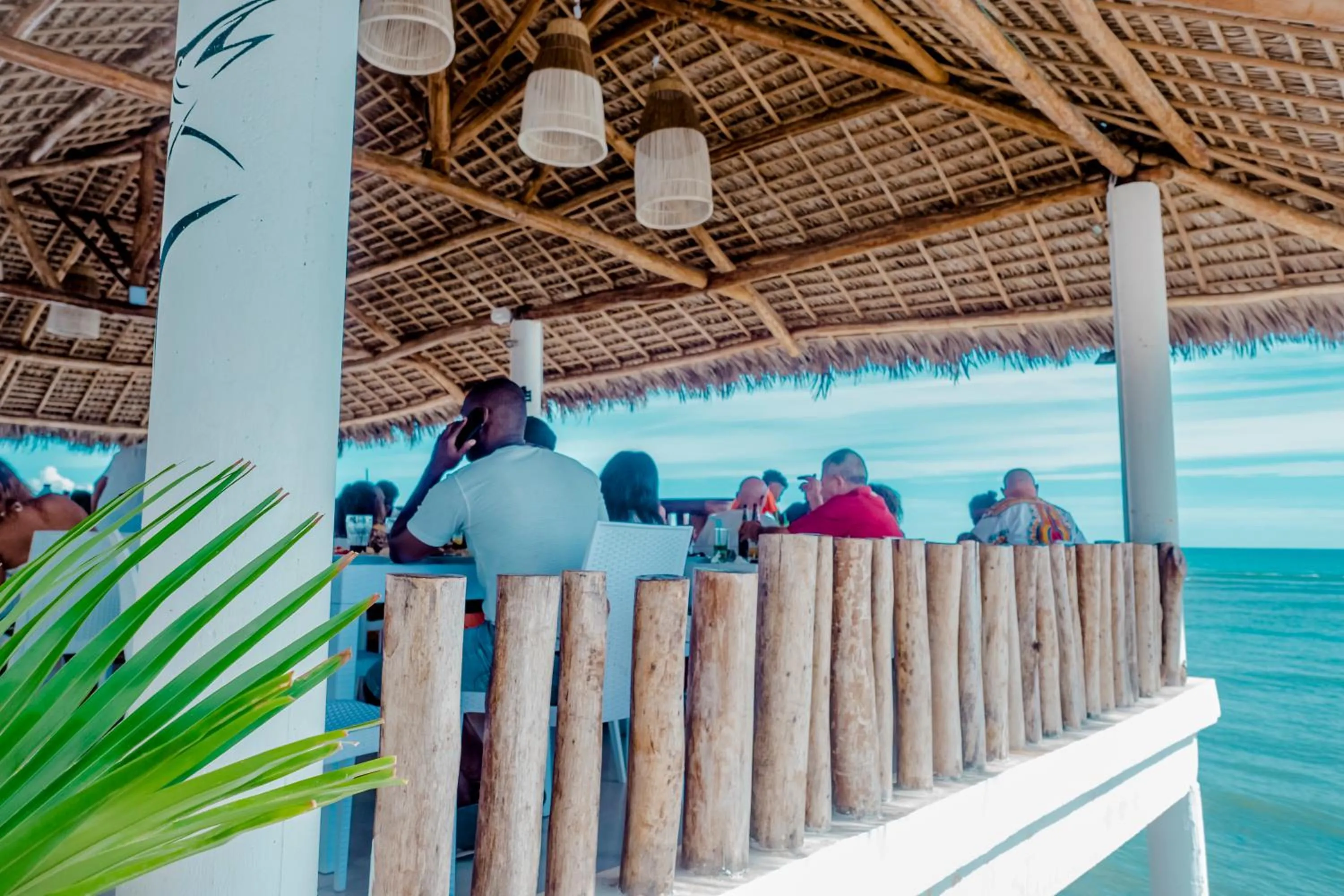 Restaurant/places to eat in La Fourmi Hotel