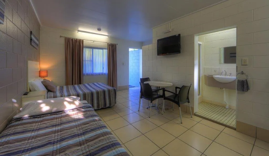 Photo of the whole room, Bed in Kookaburra Holiday Park