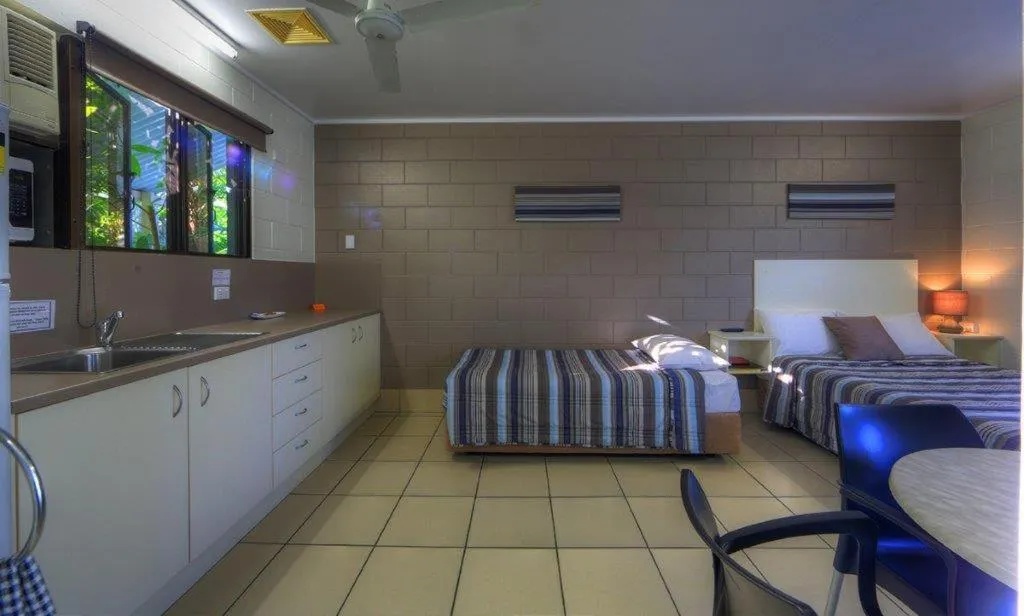 Photo of the whole room, Bed in Kookaburra Holiday Park
