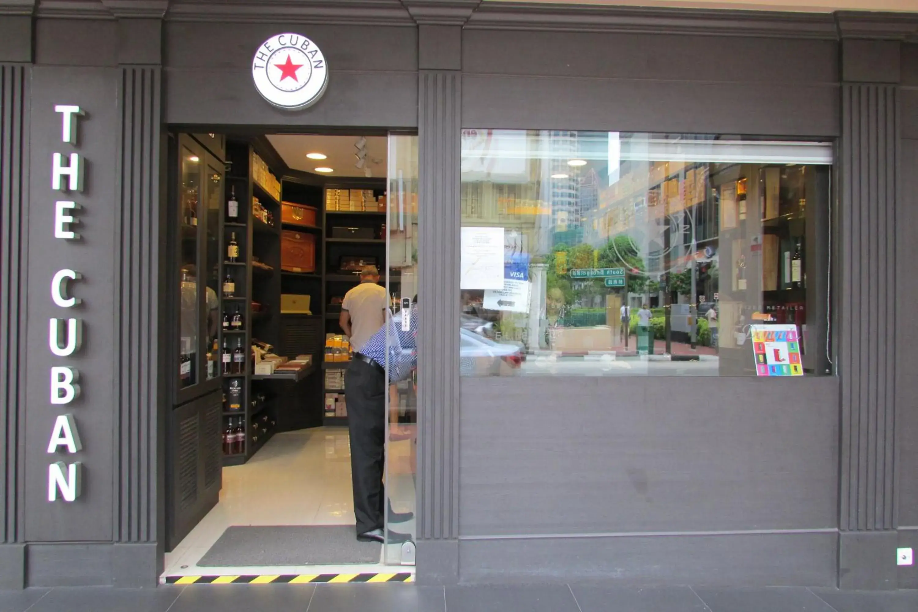 Facade/entrance in The Southbridge Hotel Facade/entrance in The Southbridge Hotel