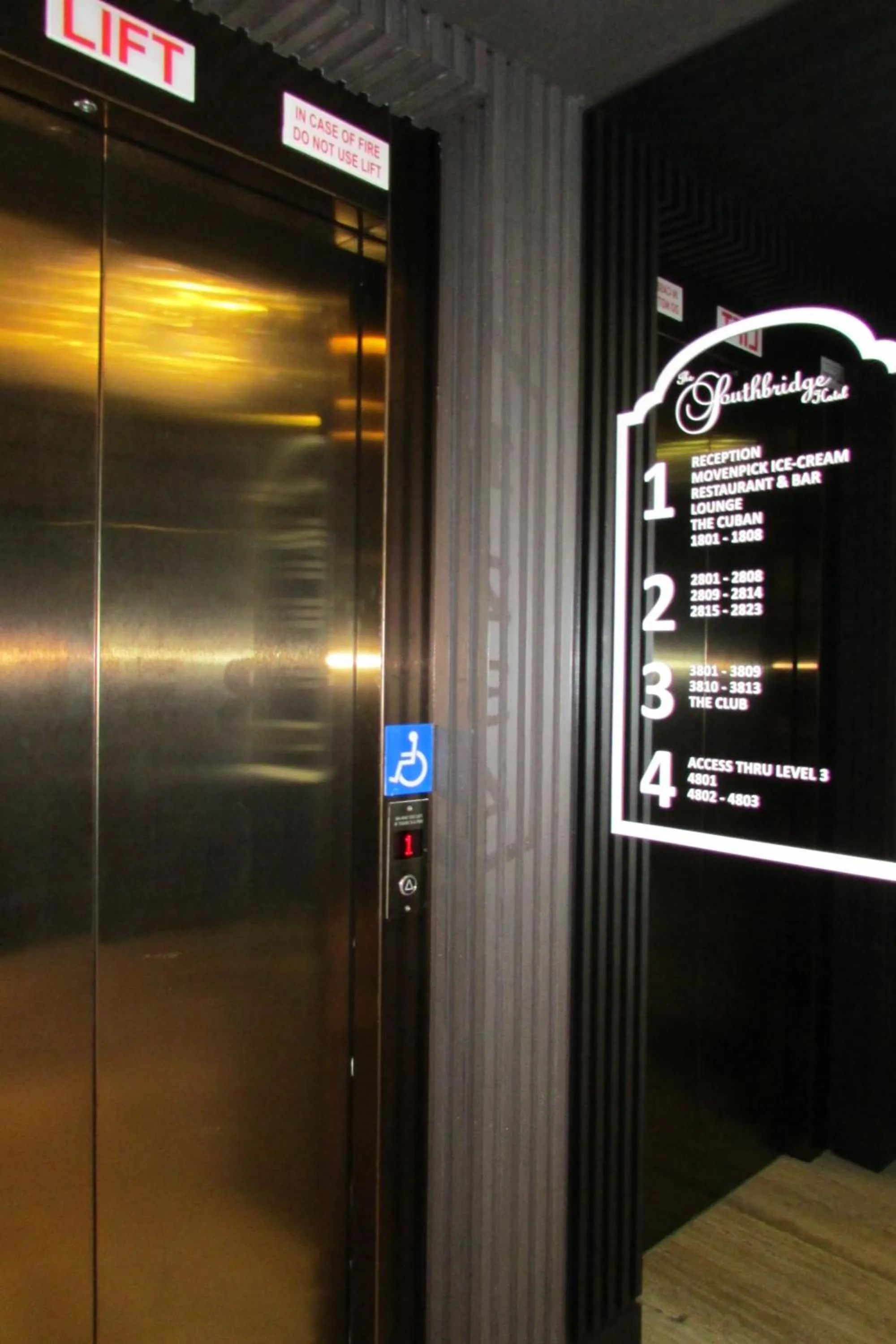 Logo/Certificate/Sign in The Southbridge Hotel