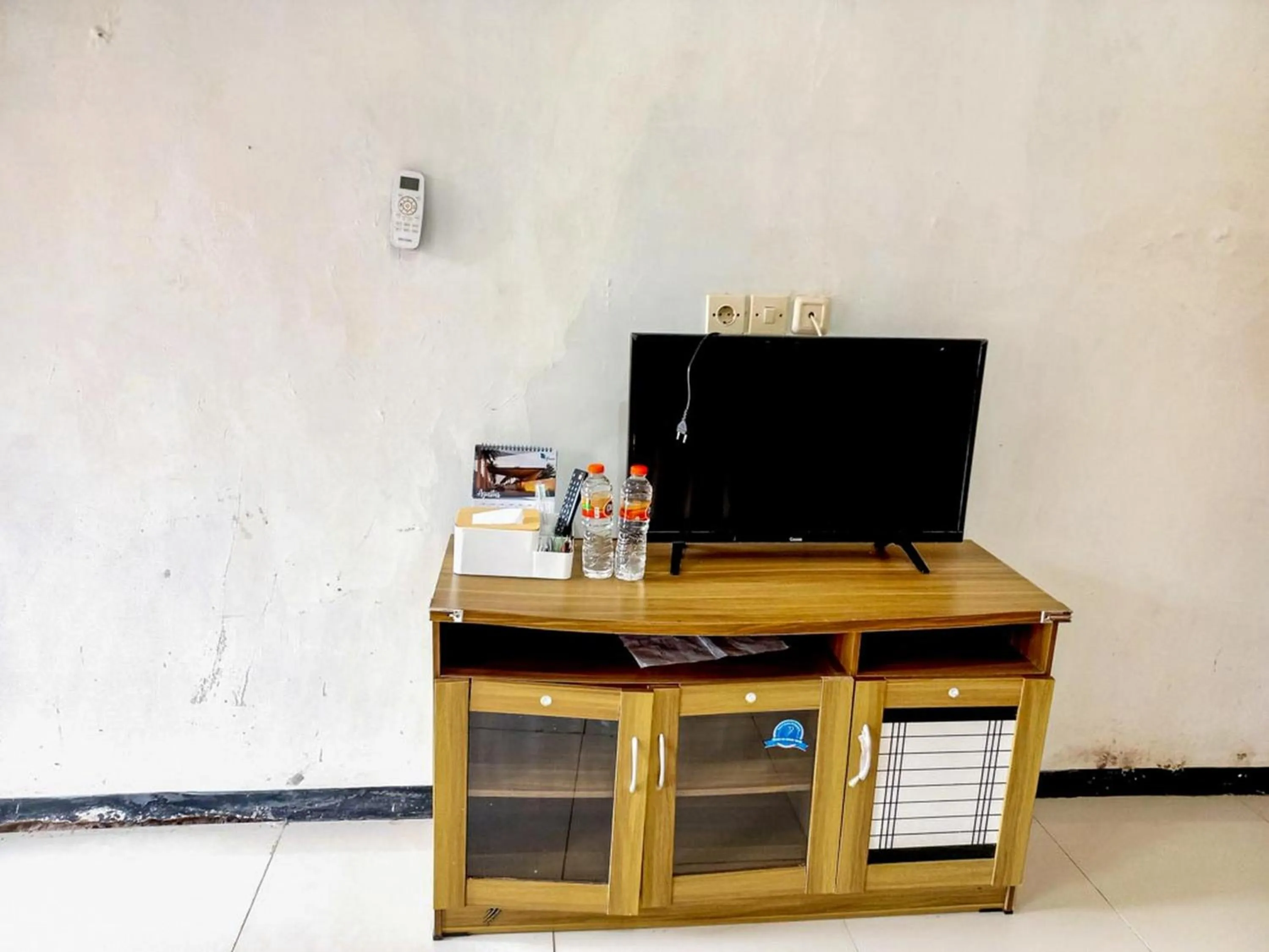 Bedroom in Villa Kampoeng City Pacet Mitra RedDoorz