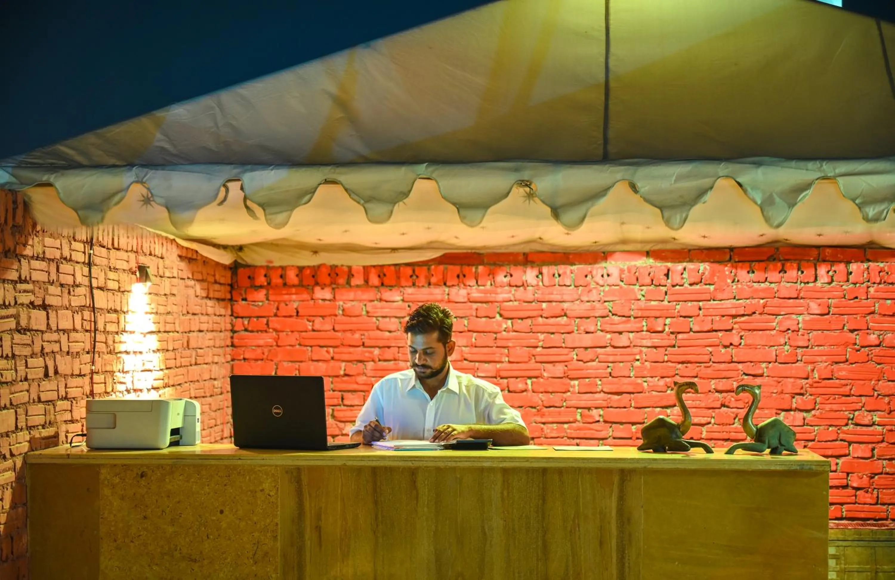 The Captain Desert Camp