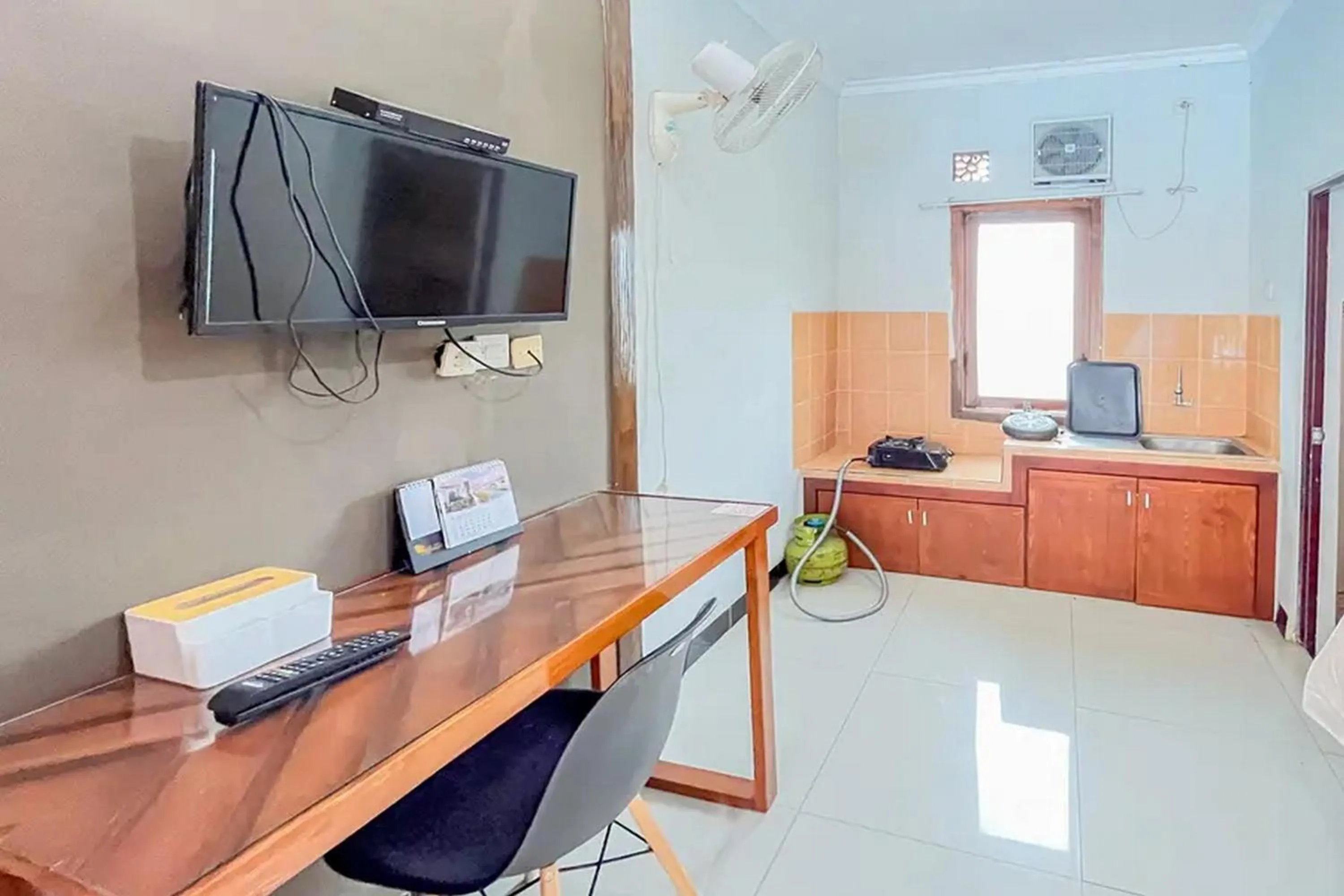 TV and multimedia in Villa Kampoeng City Wonosalam Mitra RedDoorz