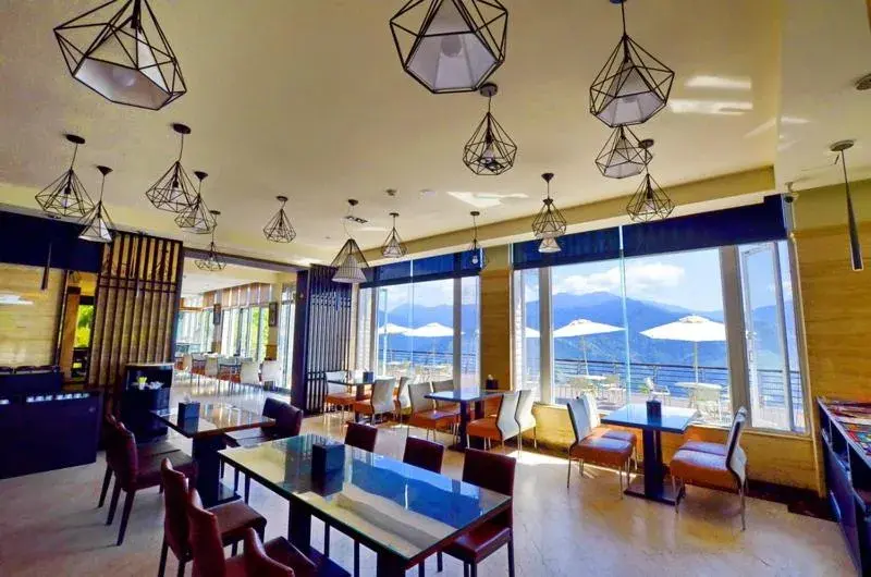 Restaurant/places to eat in Jun Yue Hanging Garden Resort Restaurant/places to eat in Jun Yue Hanging Garden Resort