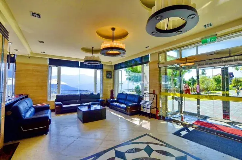 Lobby or reception in Jun Yue Hanging Garden Resort Lobby or reception in Jun Yue Hanging Garden Resort