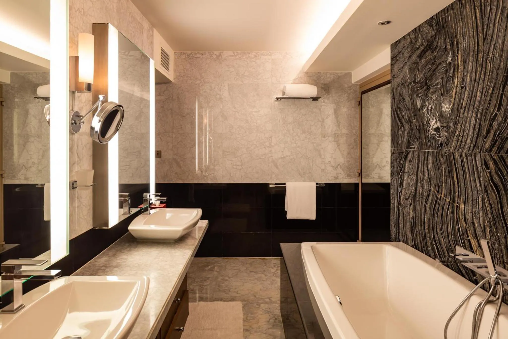 Bath in Meliá Desert Palm Member of Meliá Collection