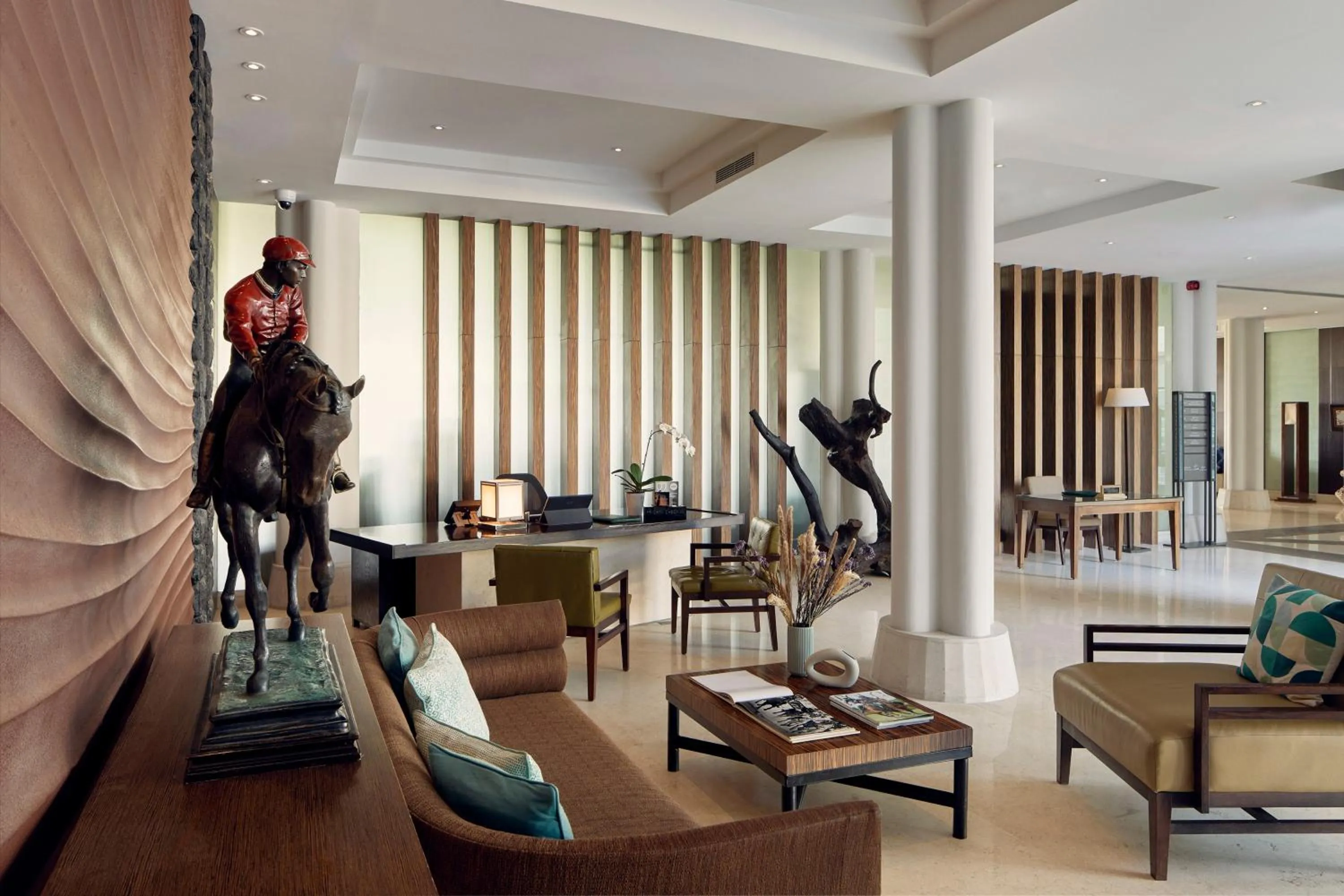 Living room in Meliá Desert Palm Member of Meliá Collection