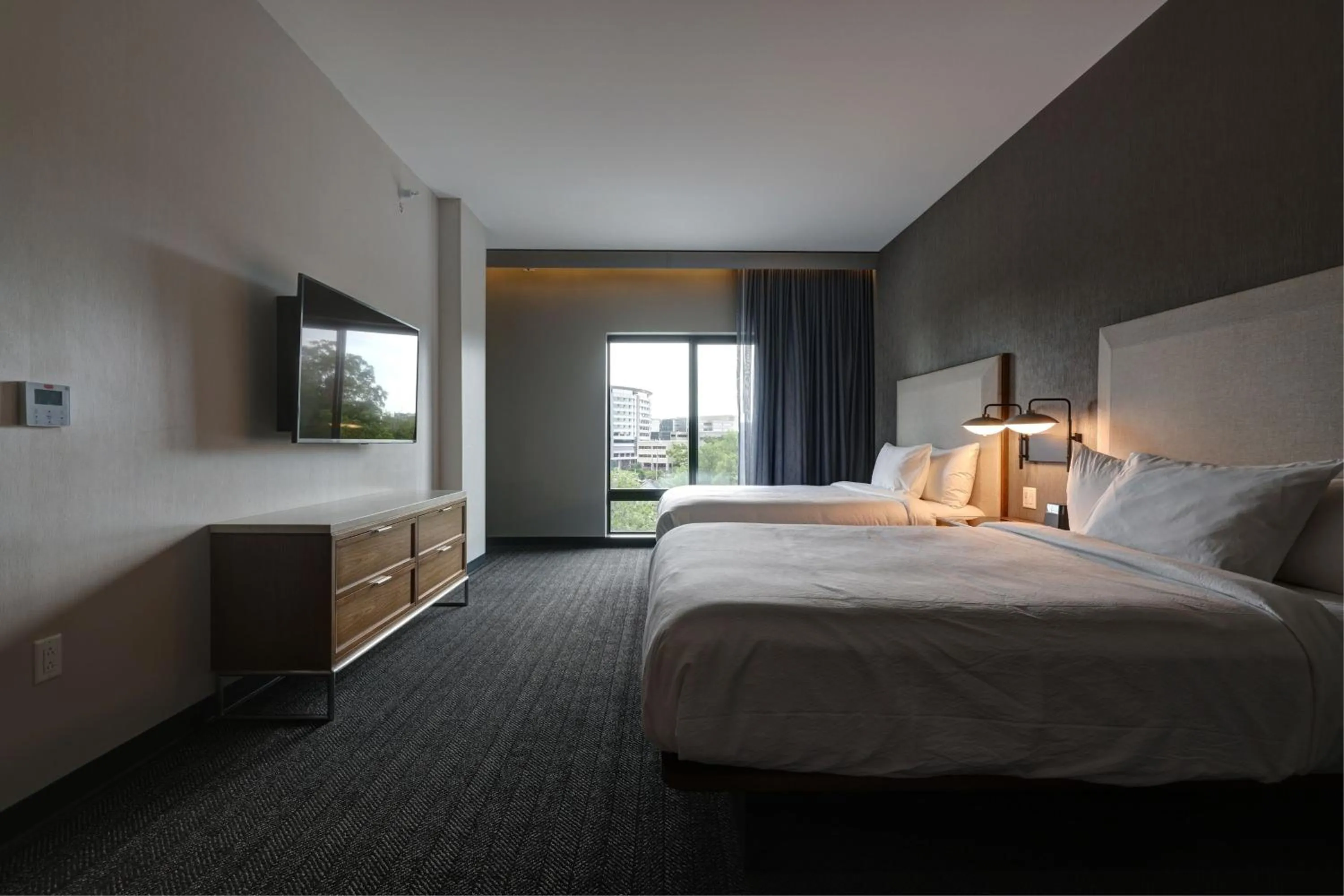 Bedroom, Bed in Courtyard by Marriott Iowa City University Heights