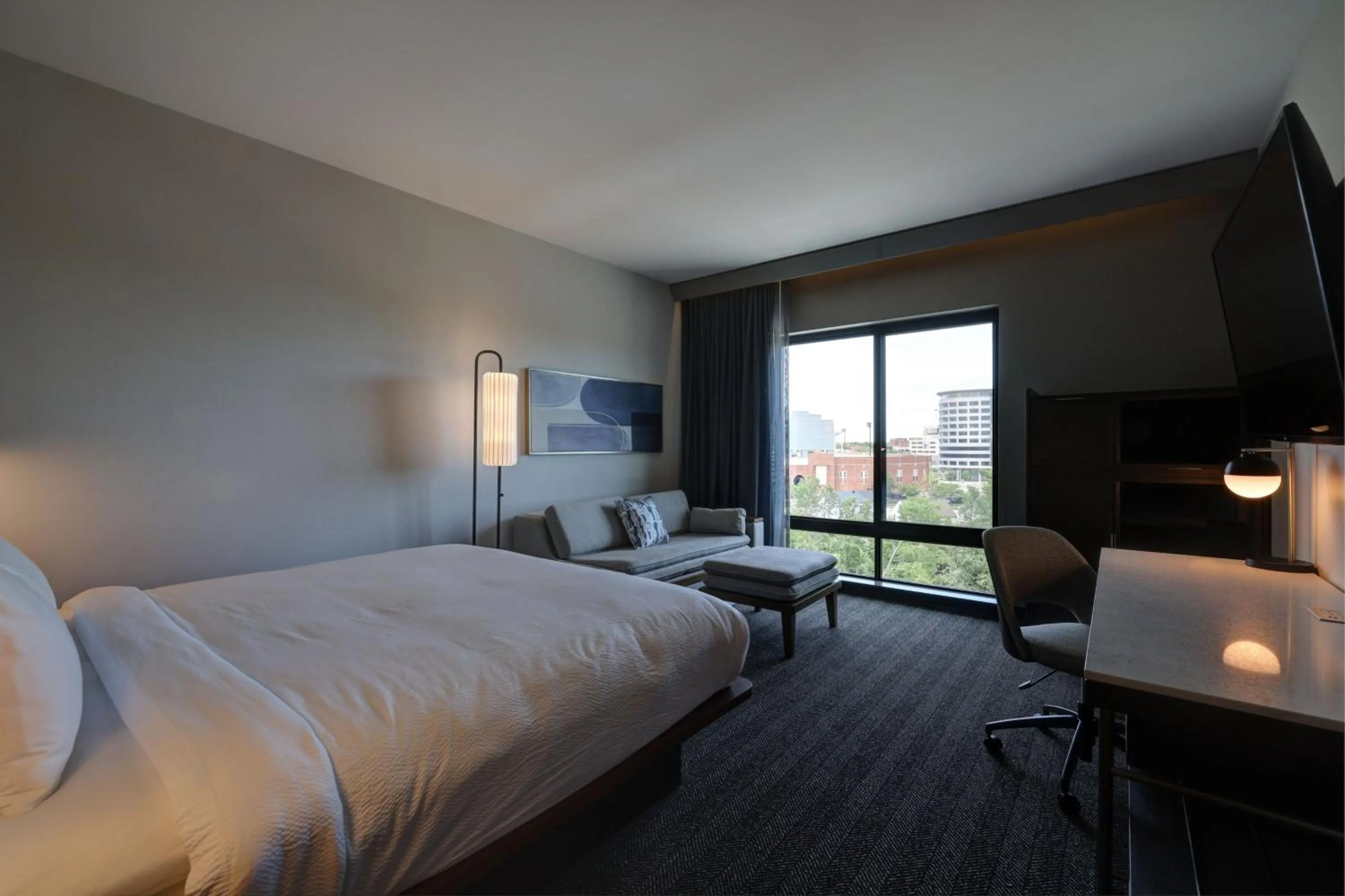 Bedroom, Bed in Courtyard by Marriott Iowa City University Heights