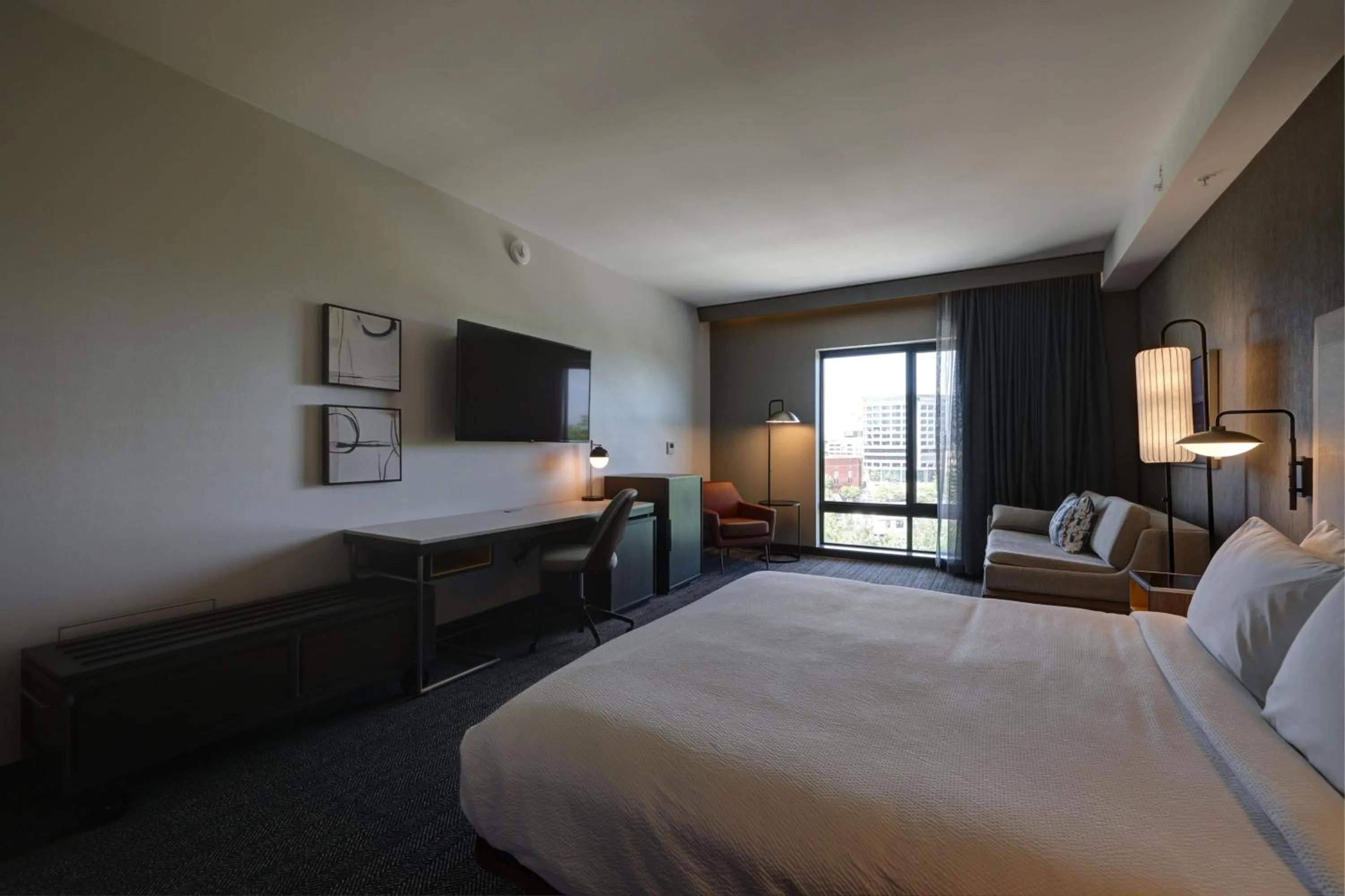 Bedroom, Bed in Courtyard by Marriott Iowa City University Heights