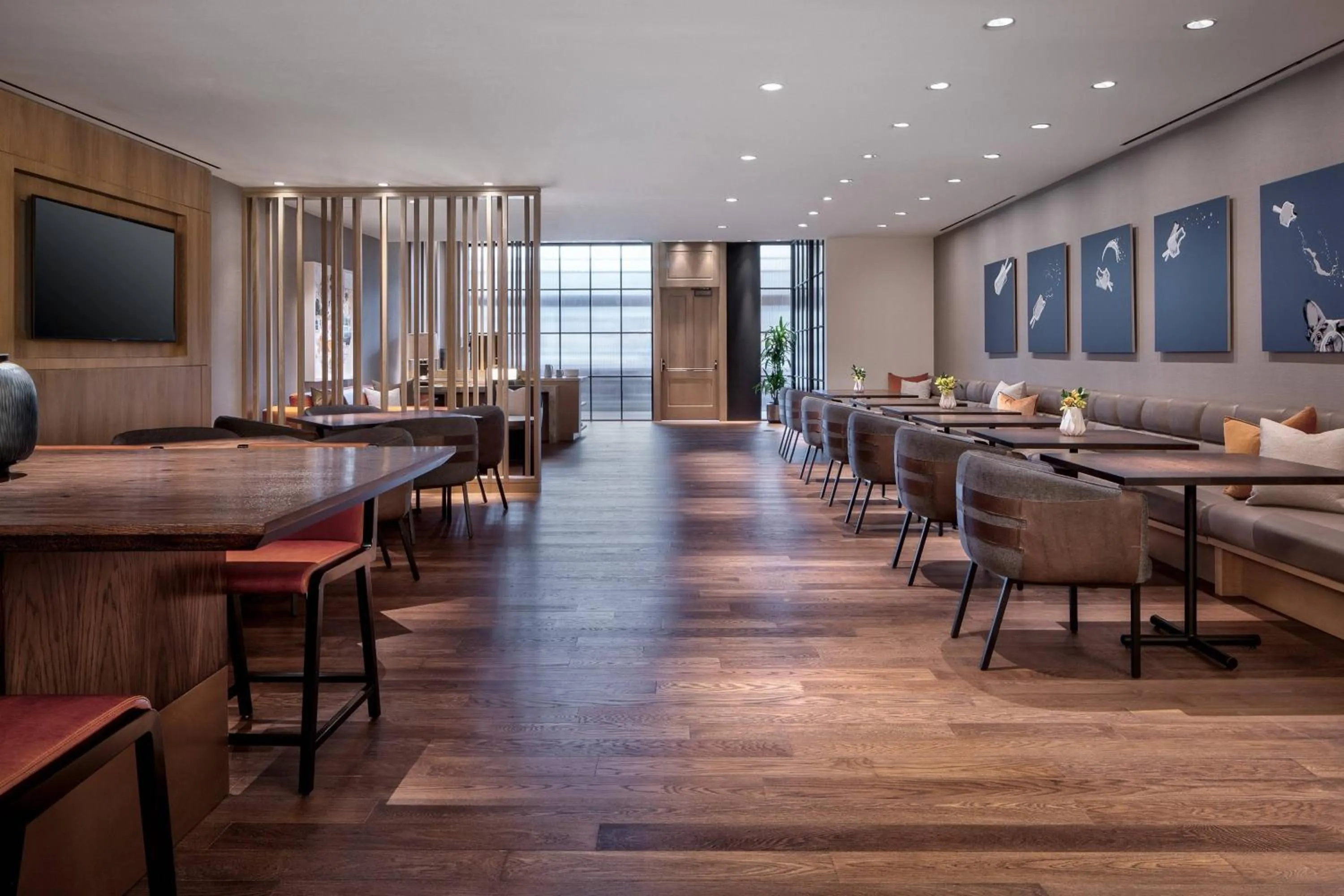 Lounge or bar in Marriott Dallas Uptown