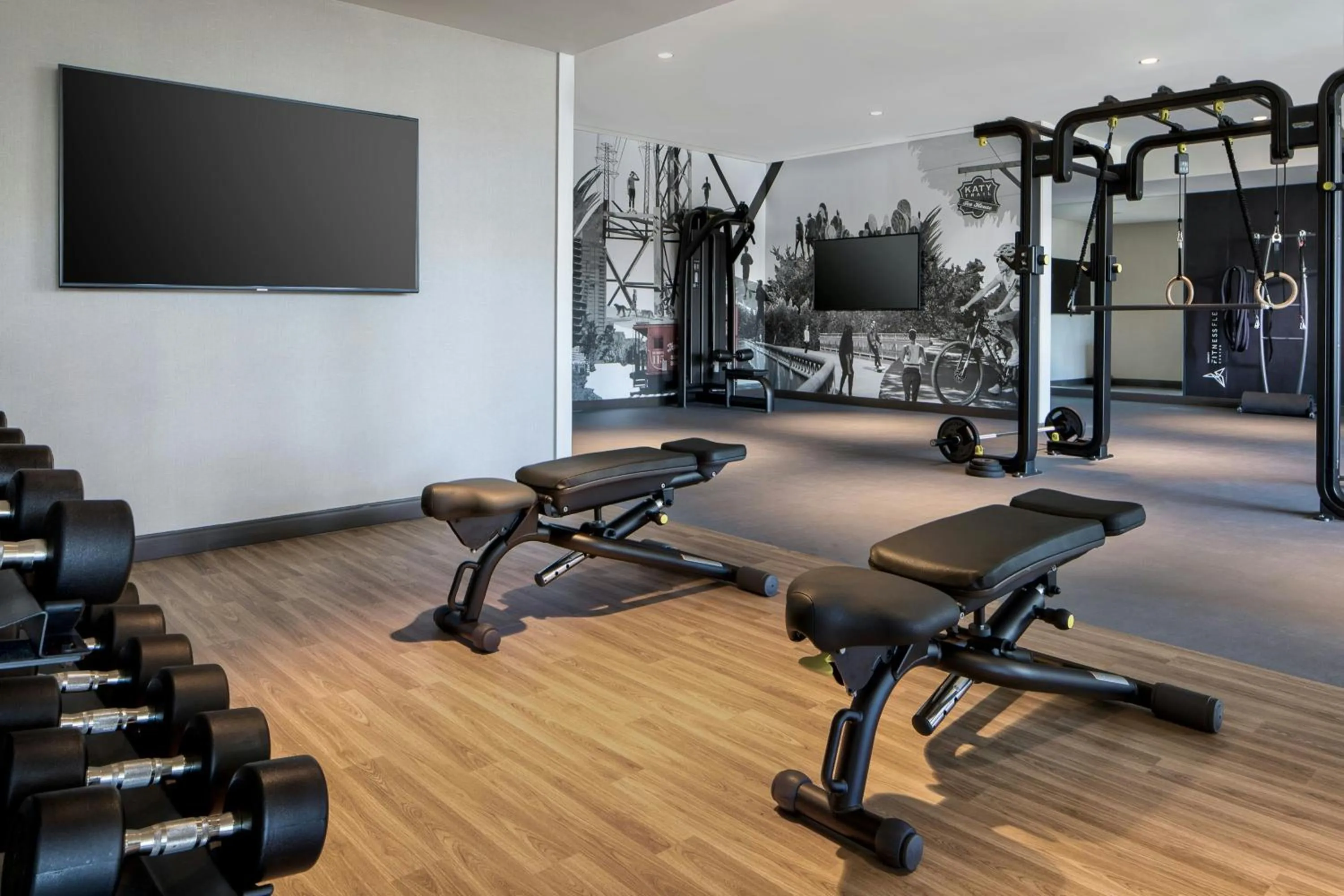 Fitness centre/facilities in Marriott Dallas Uptown