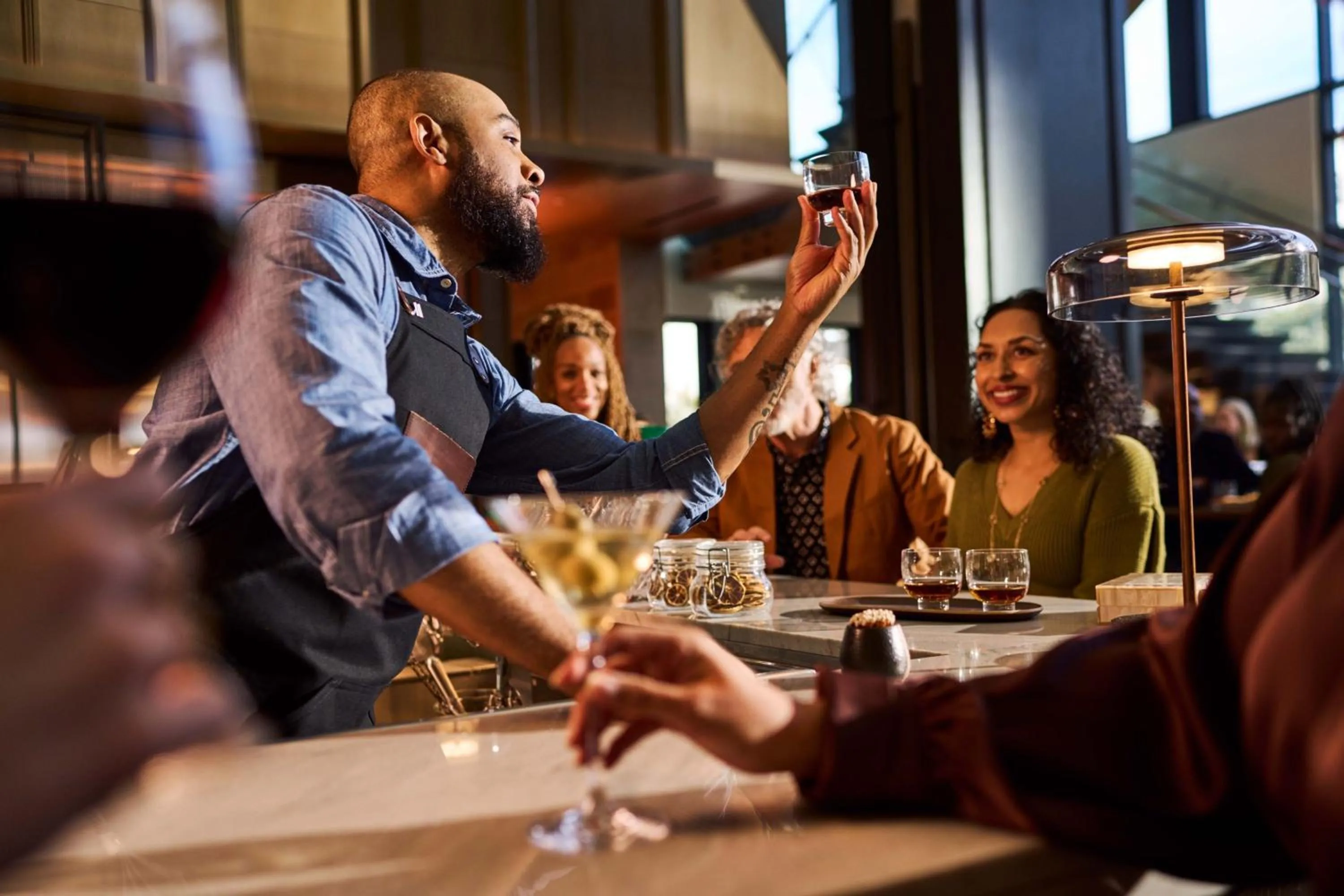 Lounge or bar in Marriott Dallas Uptown