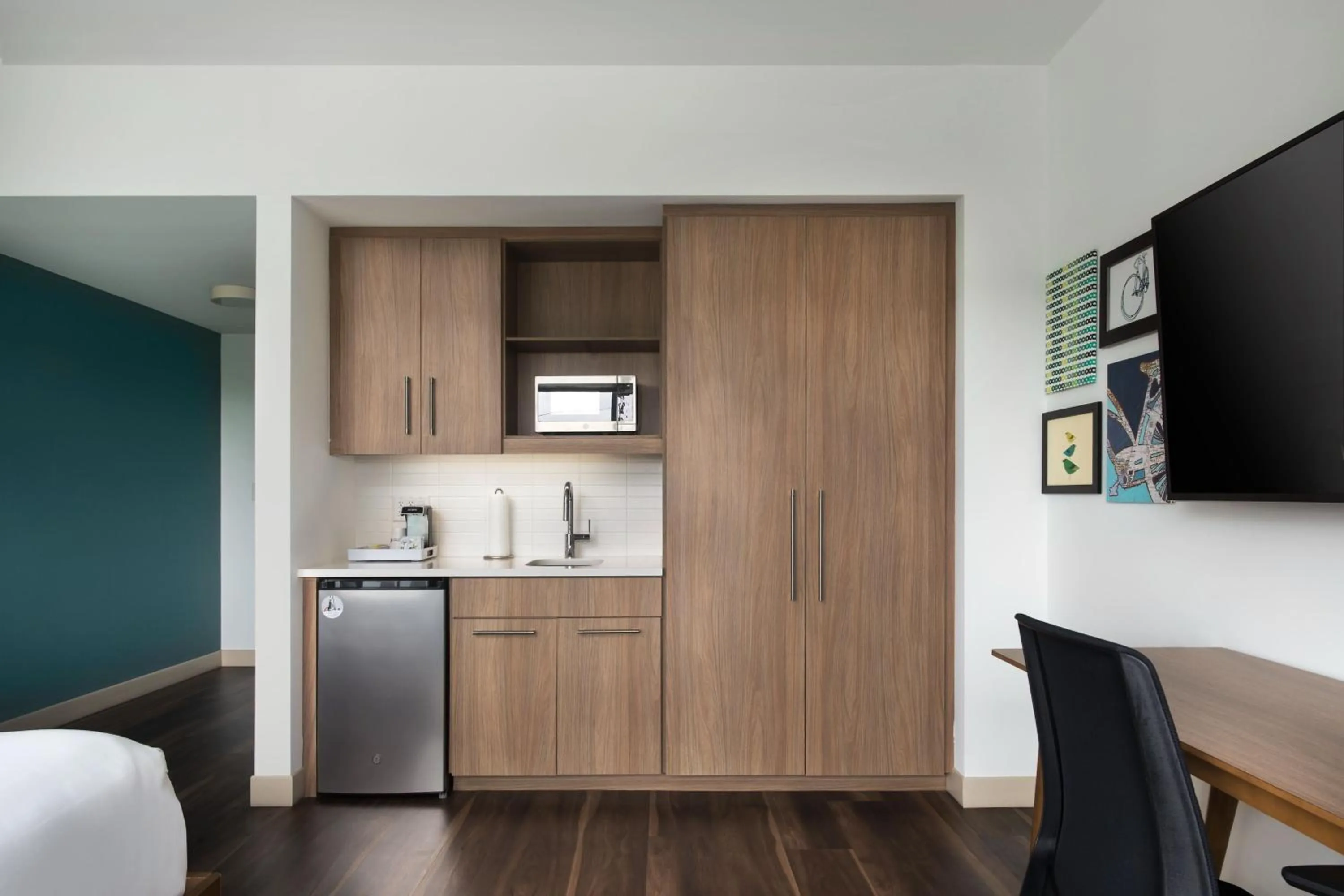 Kitchen or kitchenette in Element by Westin Orlando International Drive