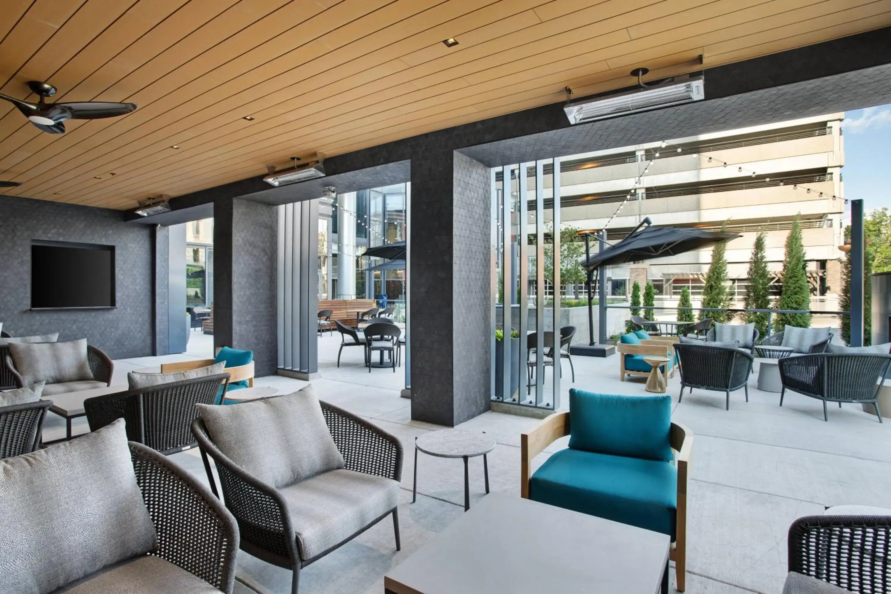 Restaurant/places to eat in The Farnam, Autograph Collection Restaurant/places to eat in The Farnam, Autograph Collection