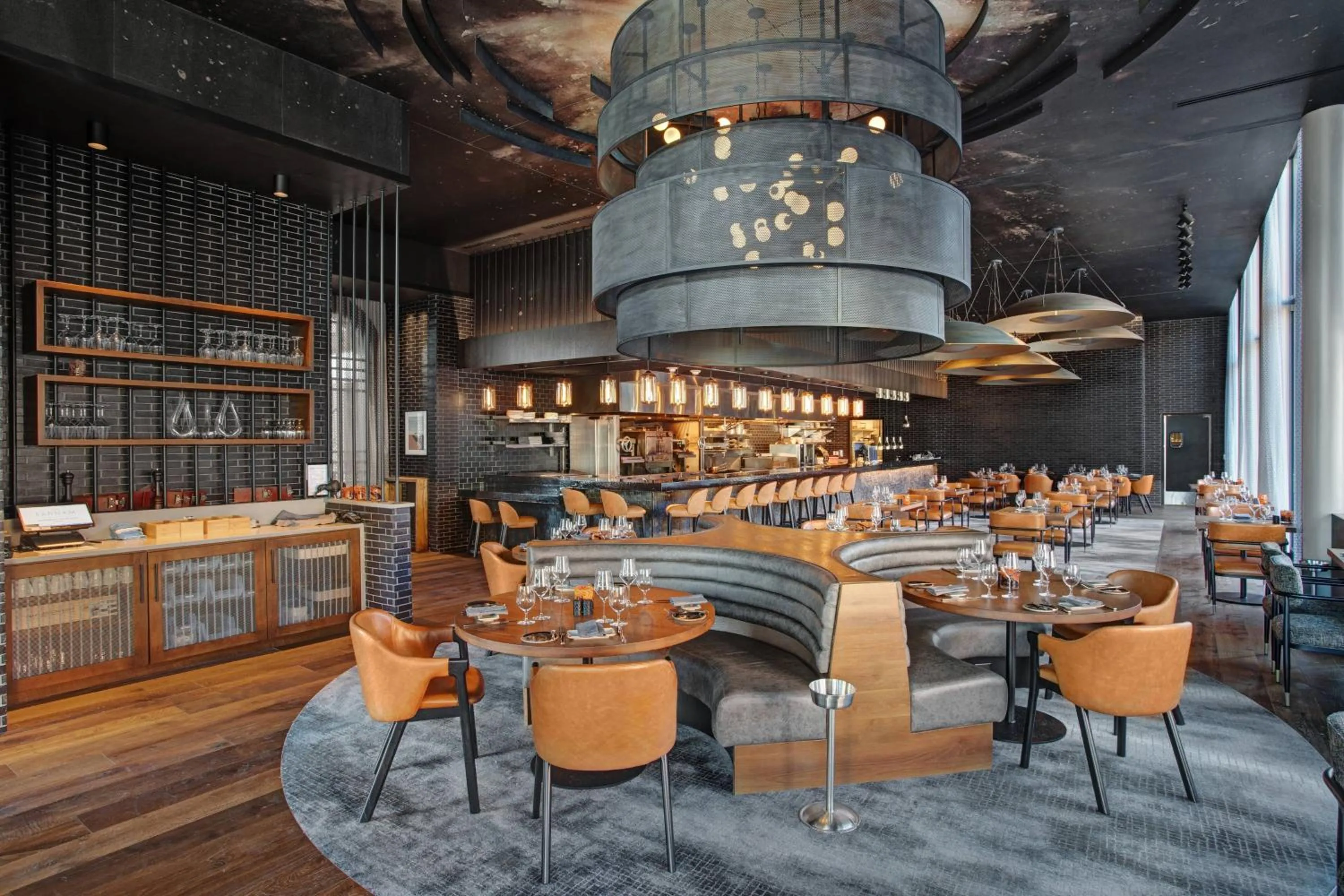 Restaurant/places to eat in The Farnam, Autograph Collection