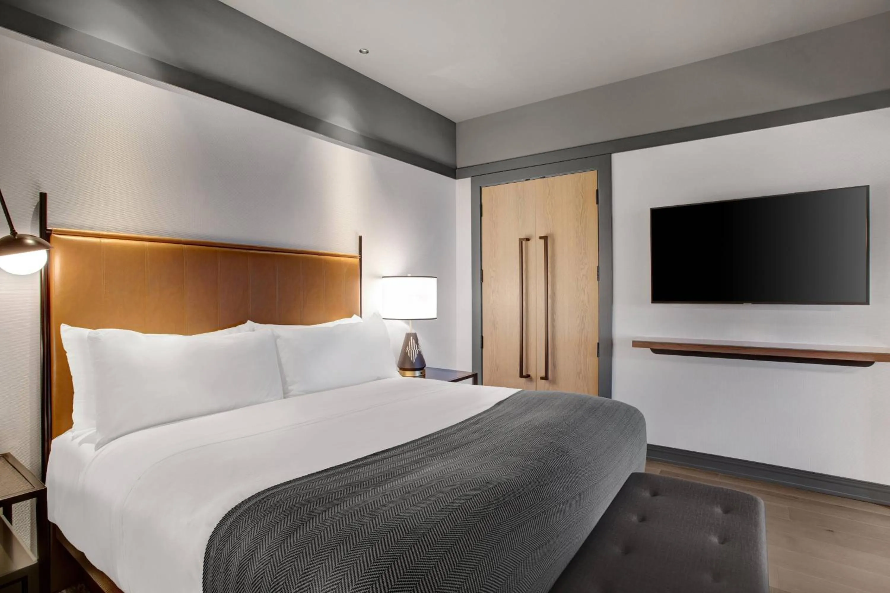 Photo of the whole room, Bed in The Farnam, Autograph Collection