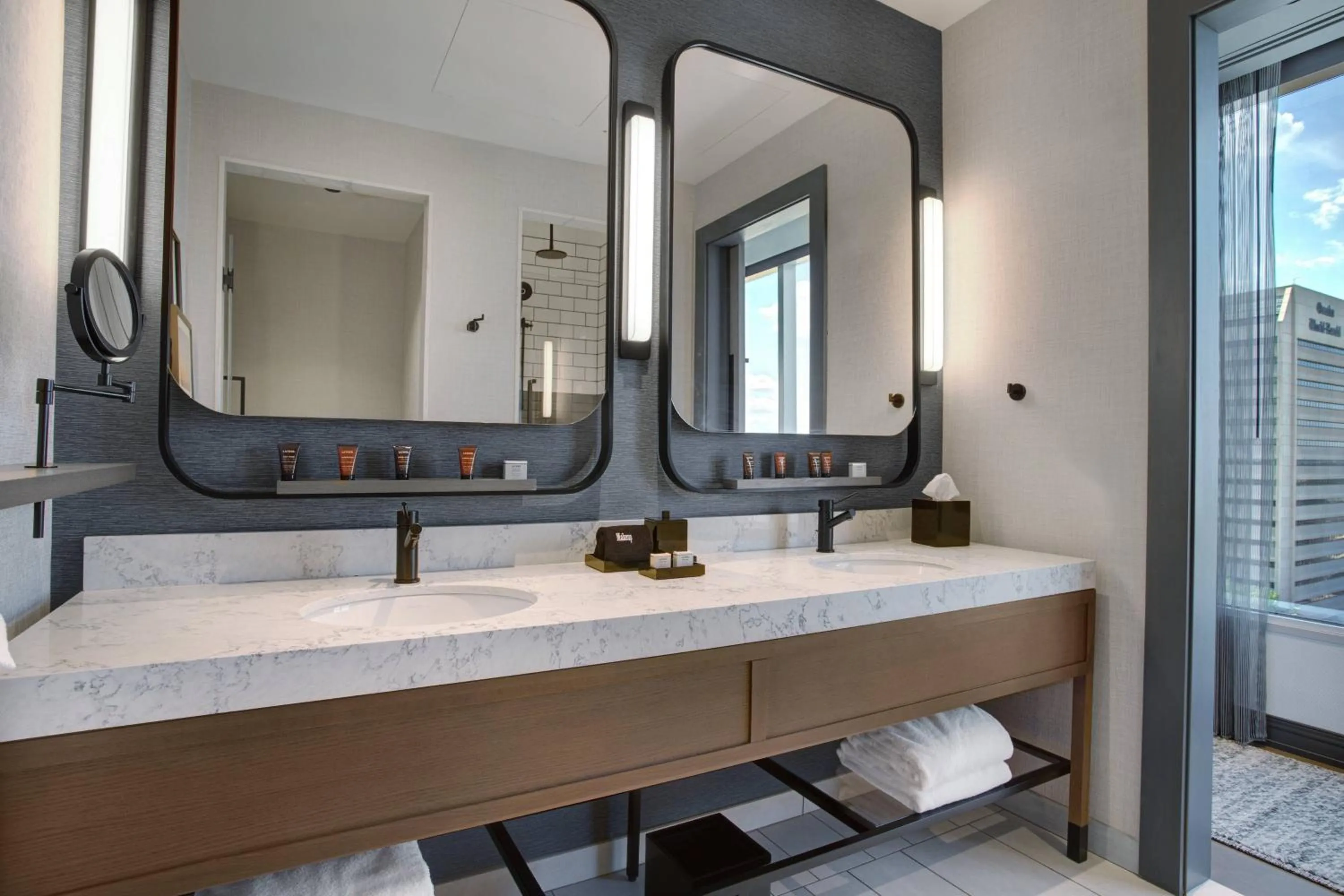 Bathroom in The Farnam, Autograph Collection