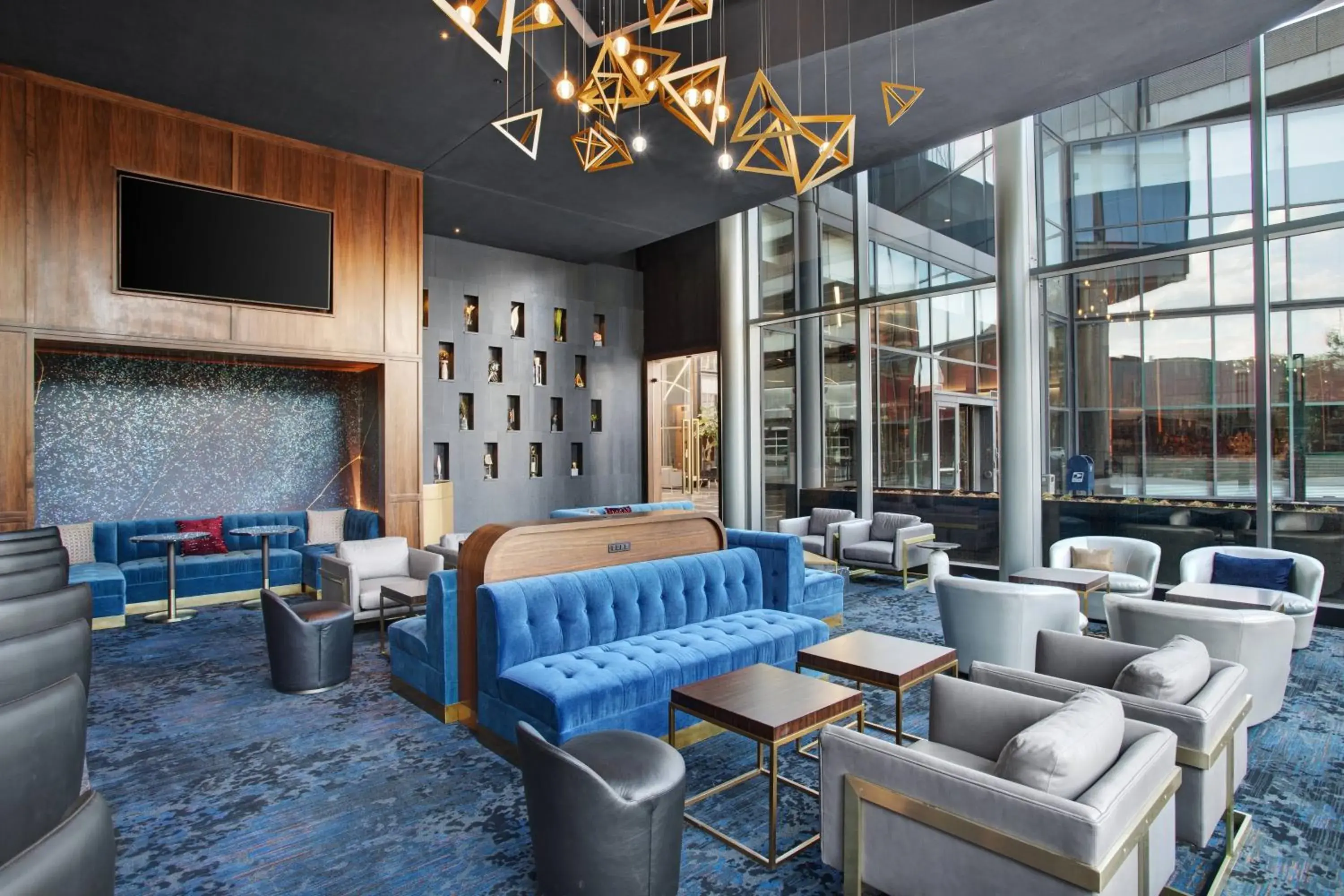 Lounge or bar in The Farnam, Autograph Collection Lounge or bar in The Farnam, Autograph Collection