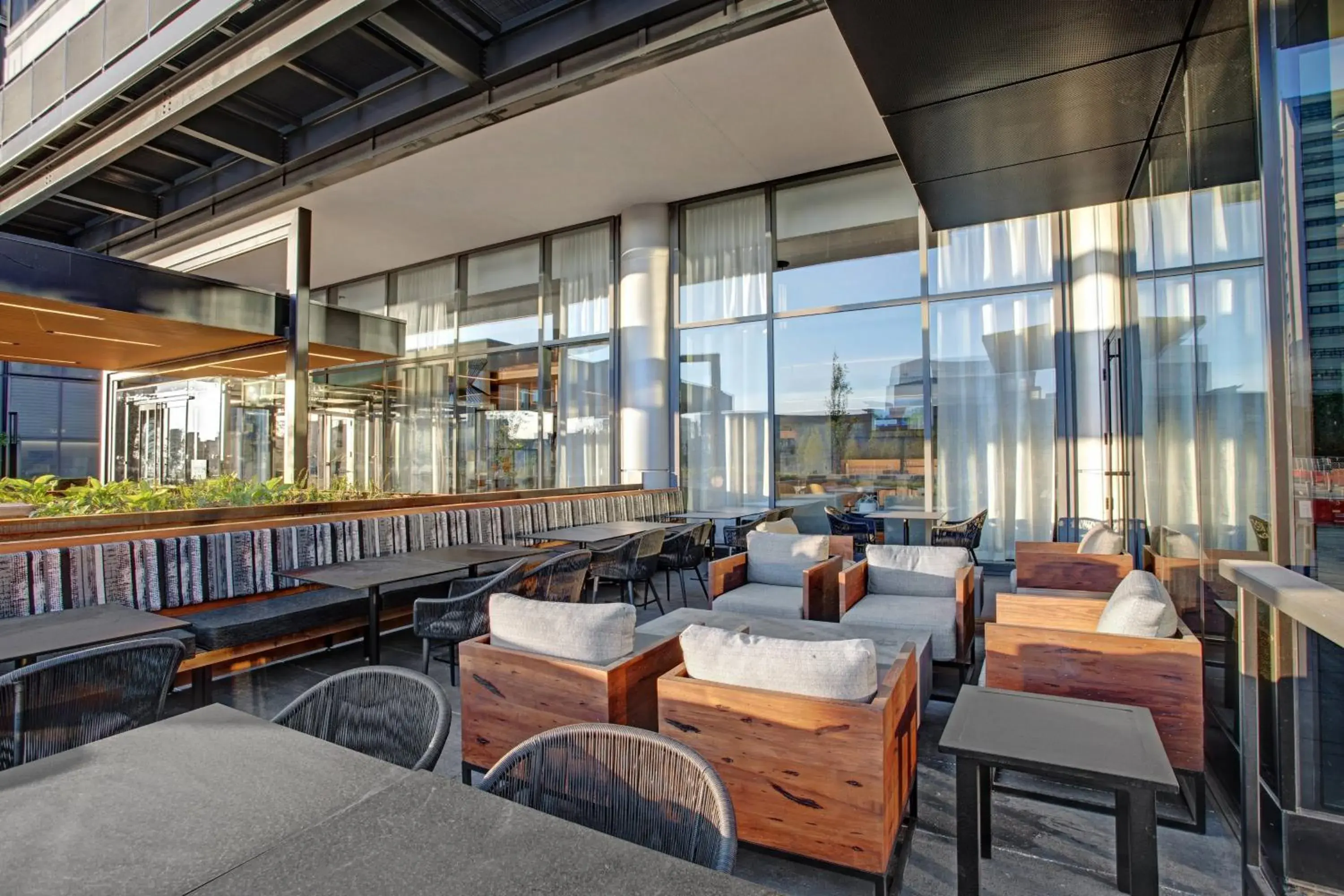 Restaurant/places to eat in The Farnam, Autograph Collection Restaurant/places to eat in The Farnam, Autograph Collection