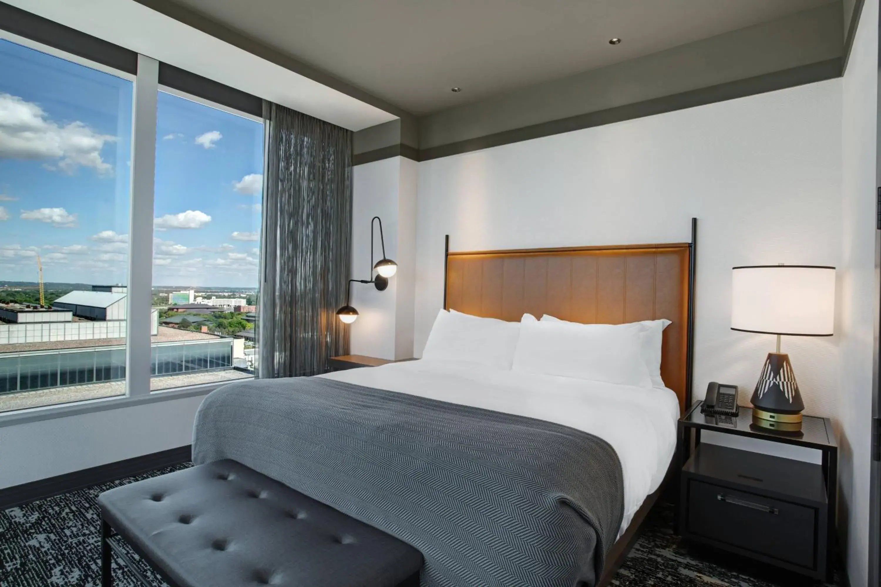 Photo of the whole room, Bed in The Farnam, Autograph Collection Photo of the whole room, Bed in The Farnam, Autograph Collection