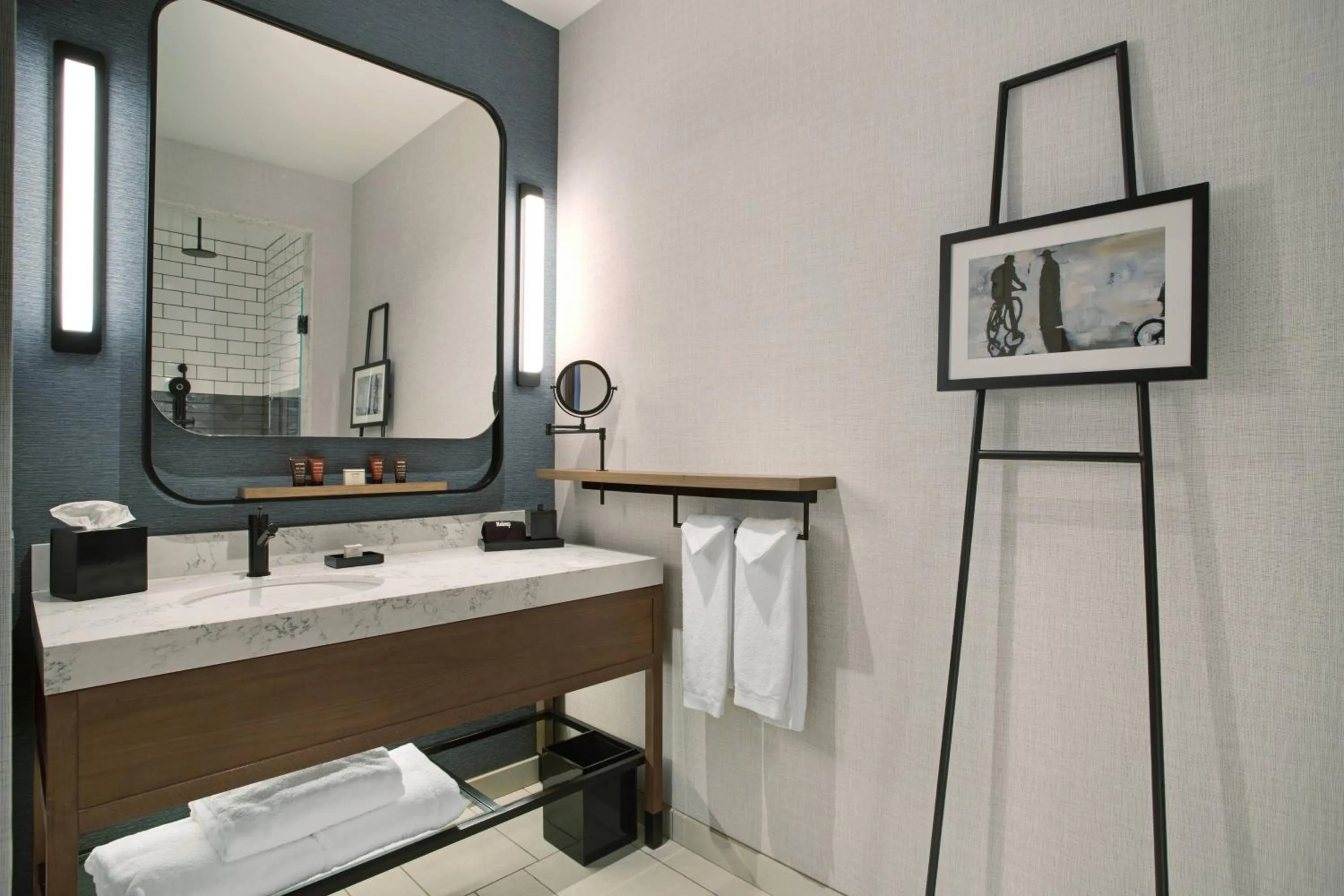 Photo of the whole room in The Farnam, Autograph Collection