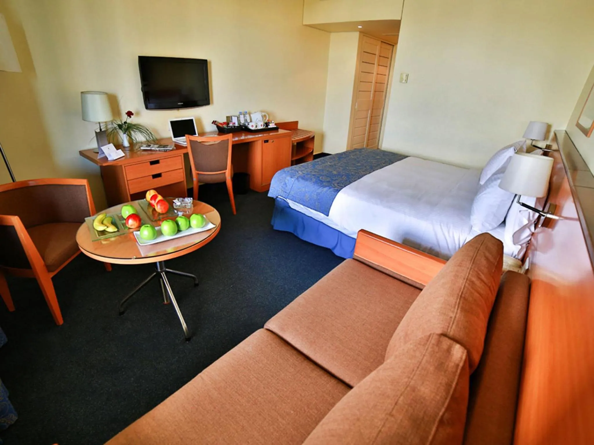 Toilet, Bed in Lancaster Tamar Hotel- Hadath