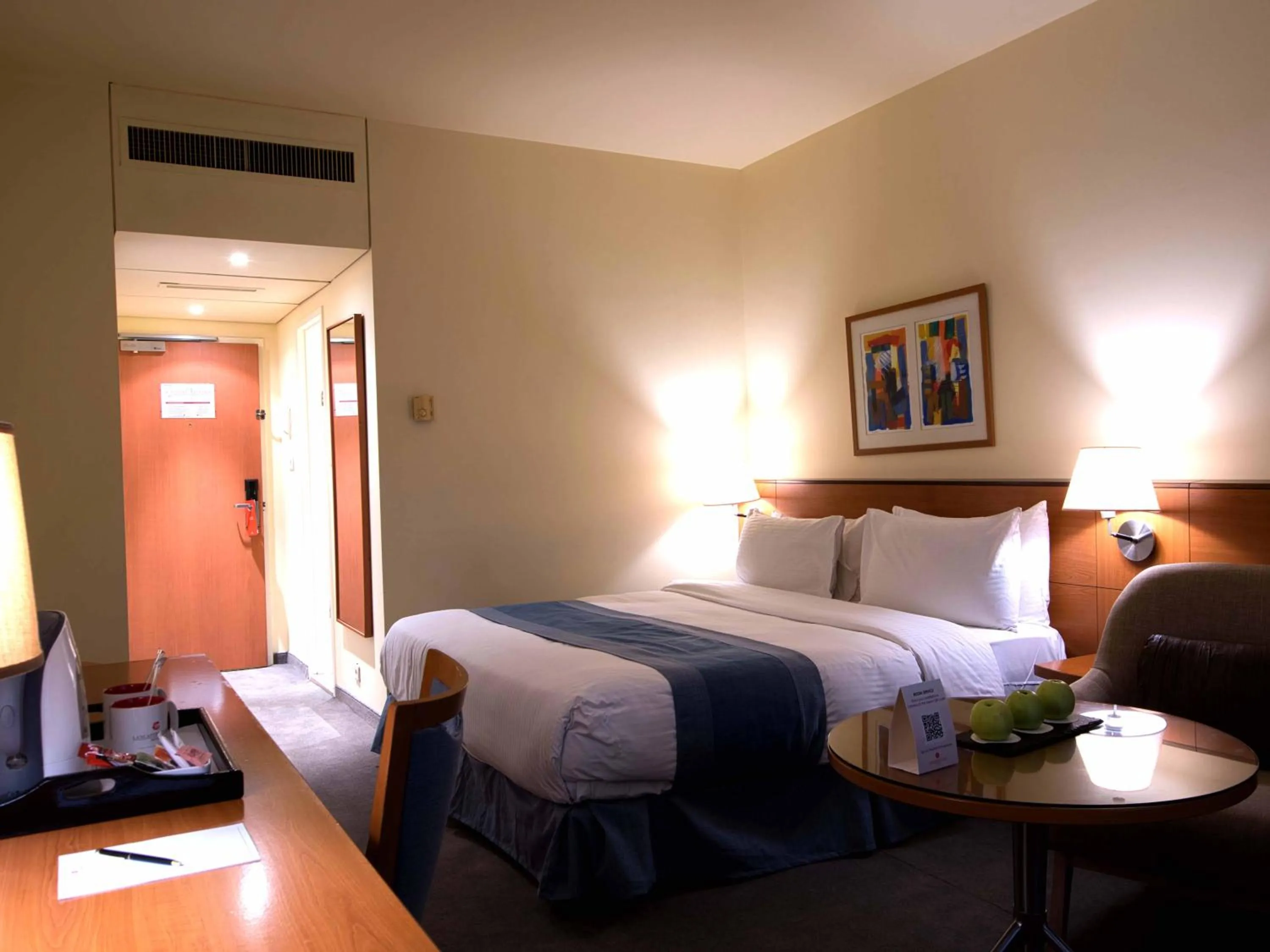 Bed in Lancaster Tamar Hotel- Hadath