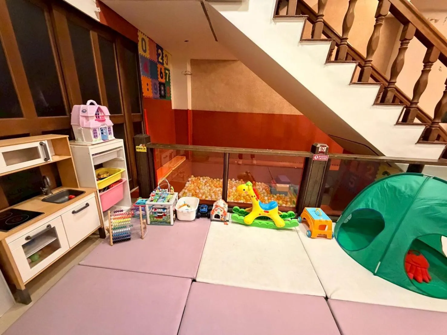 Restaurant/places to eat in Ailiga Travel Villa