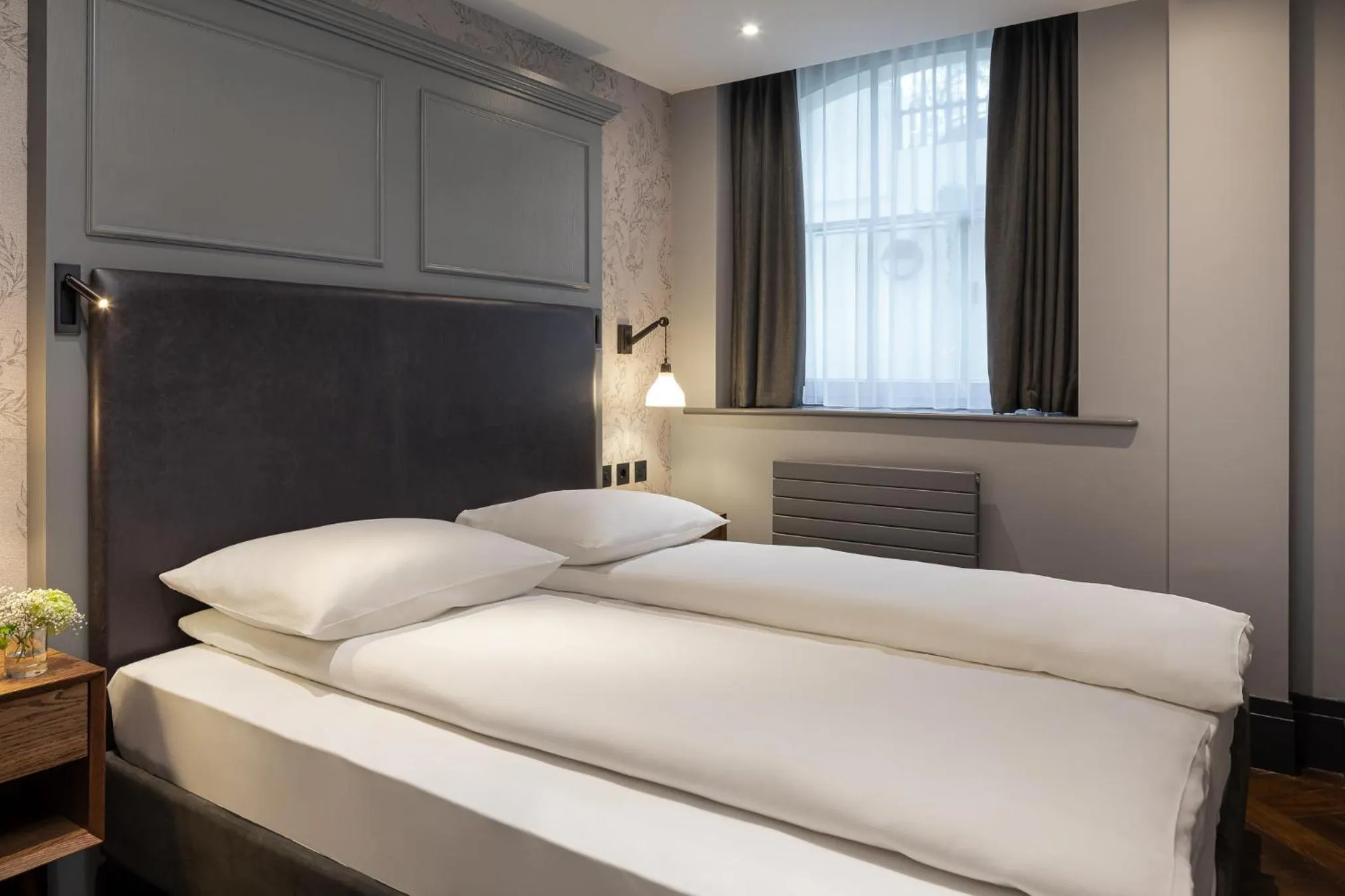 Bedroom, Bed in Hapimag Apartments London