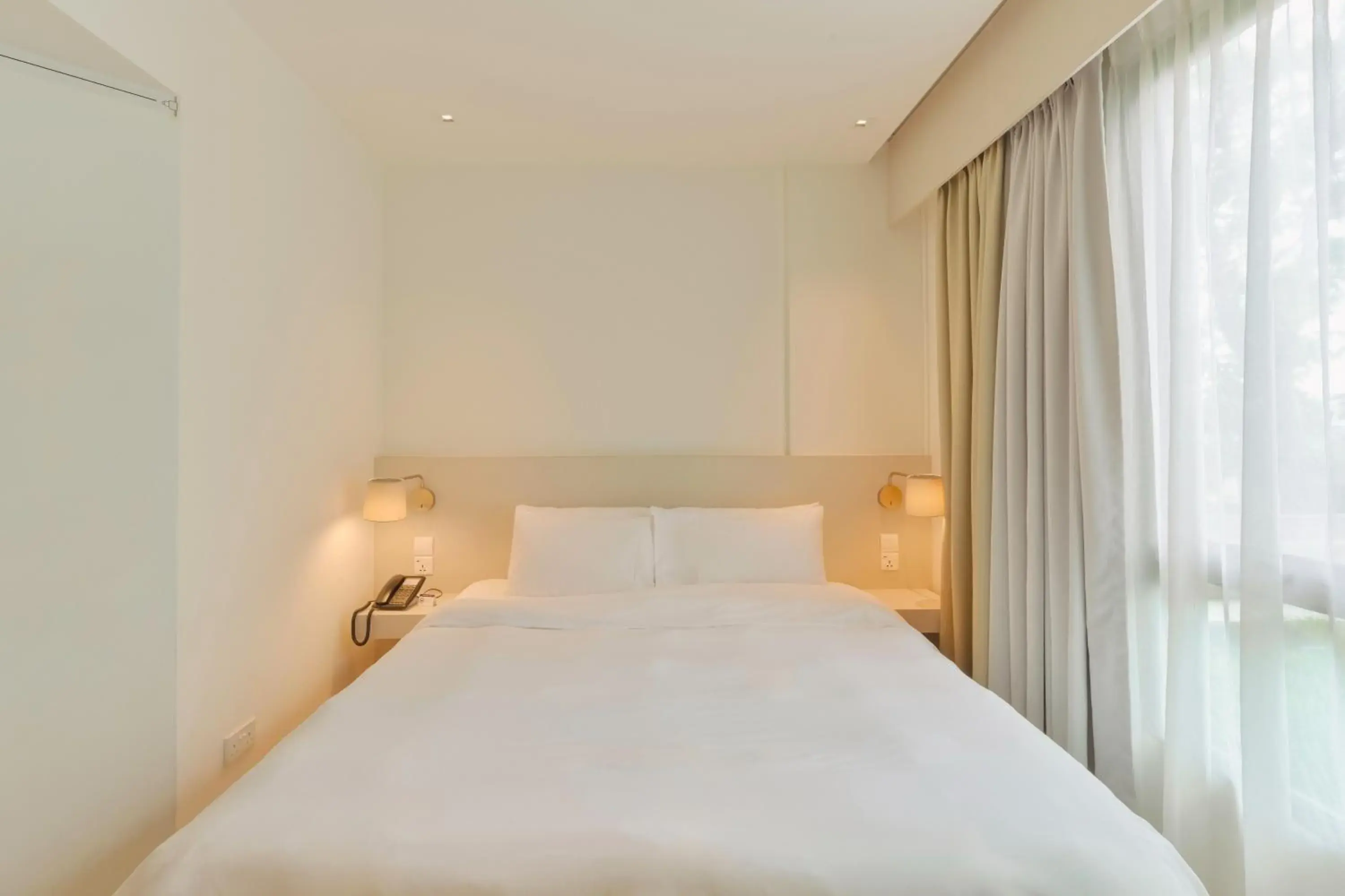 Guests, Bed in Changi Cove Guests, Bed in Changi Cove