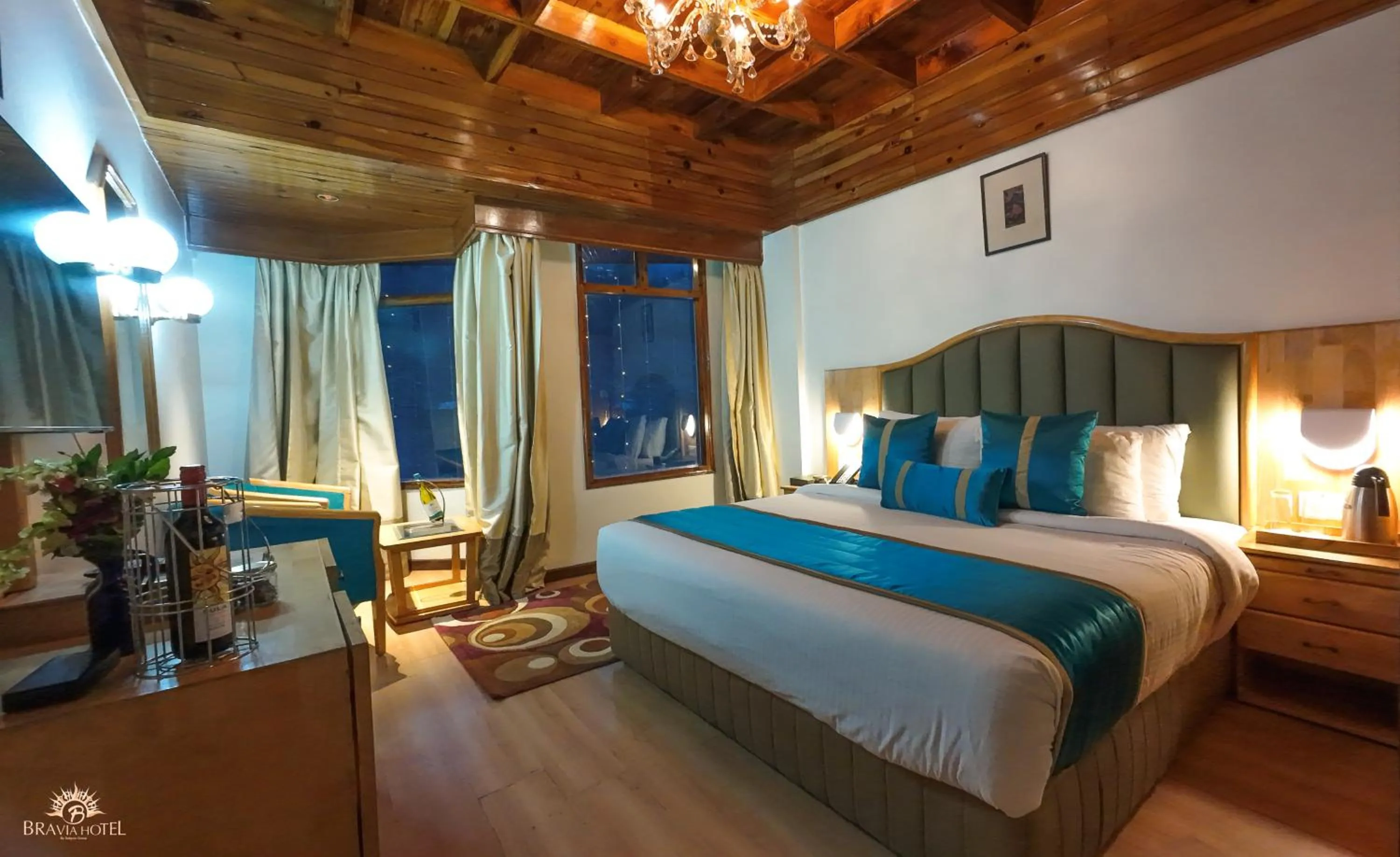 Bed in Bravia Hotel Manali Inn