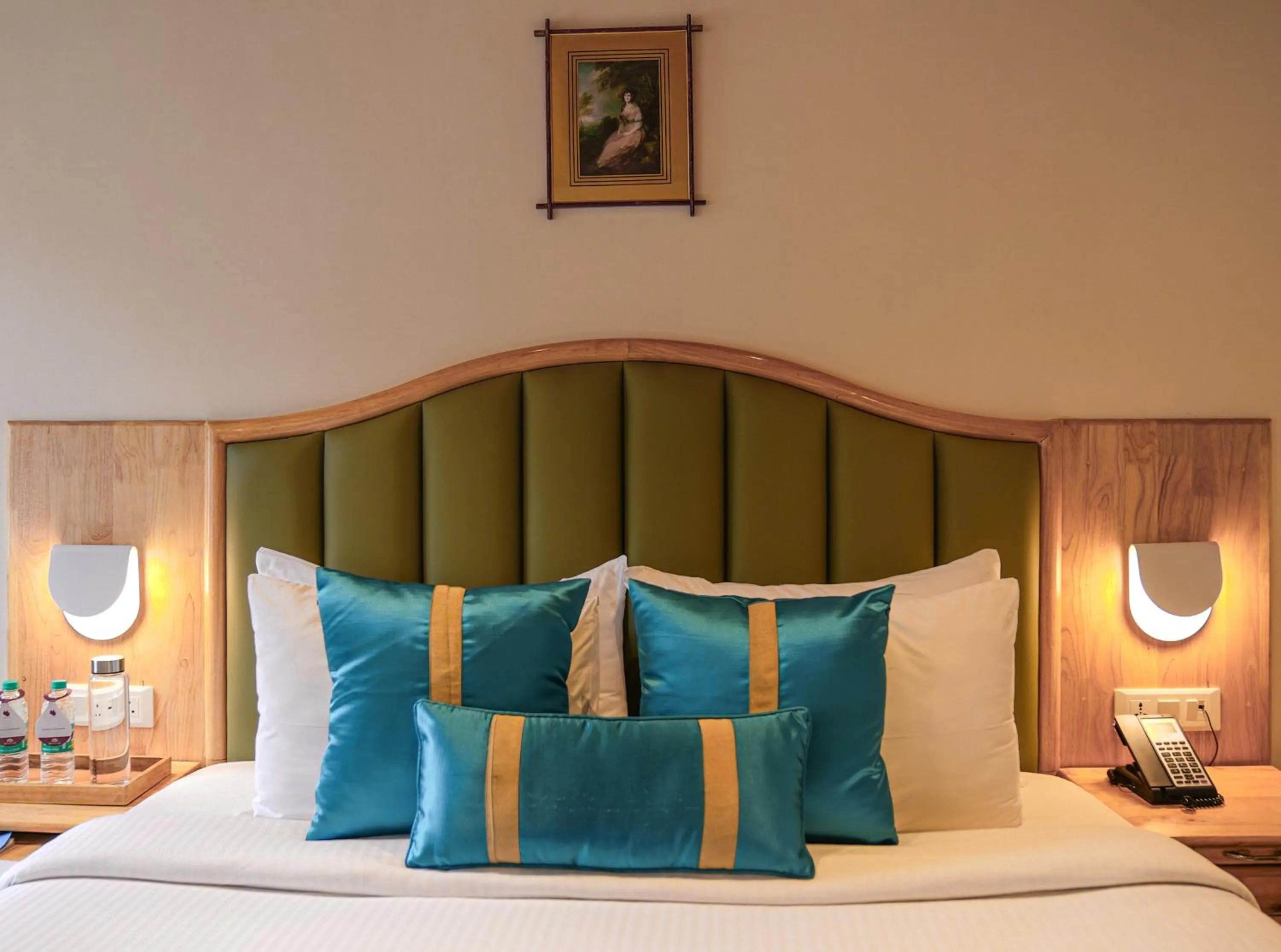 Bed in Bravia Hotel Manali Inn