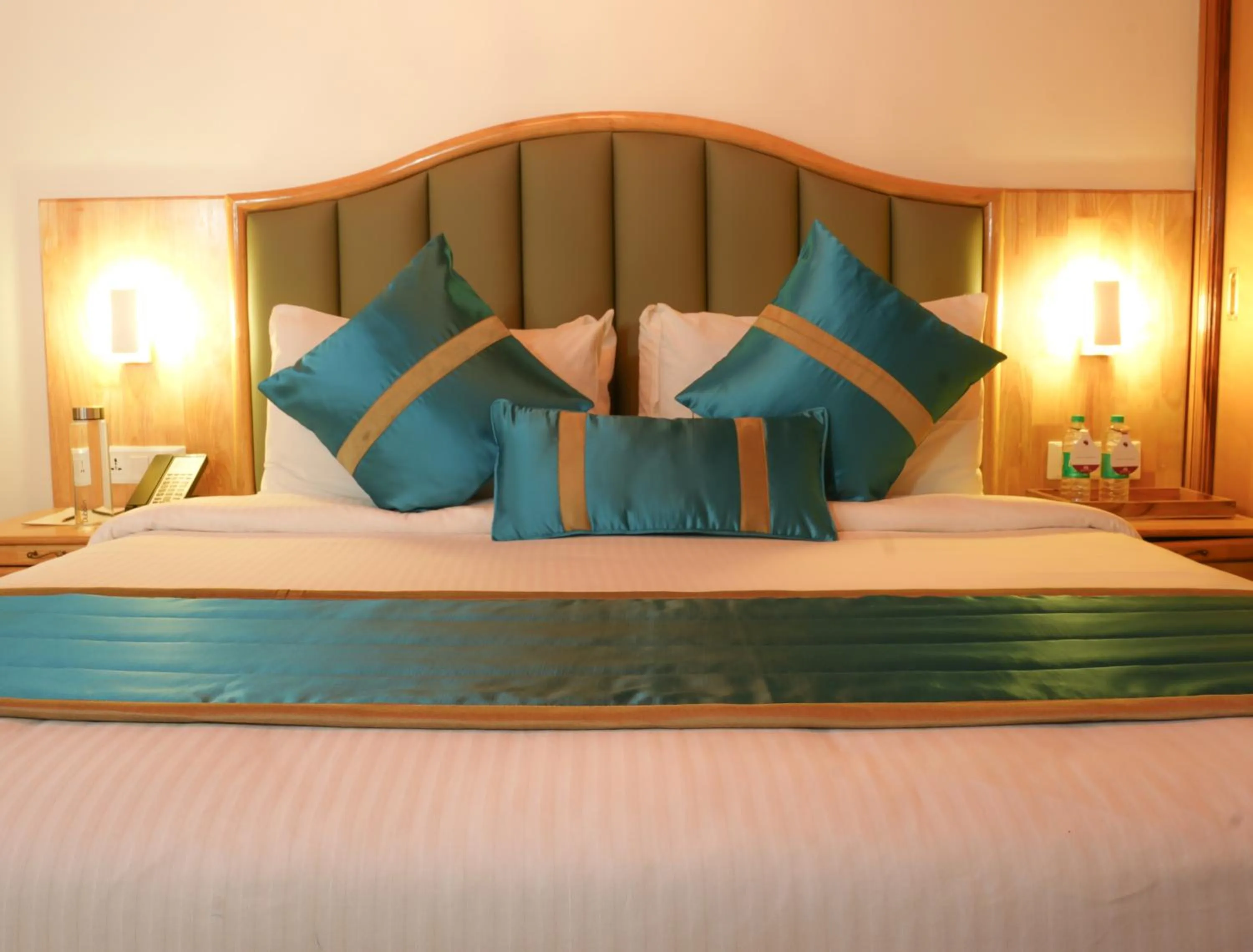 Bed in Bravia Hotel Manali Inn