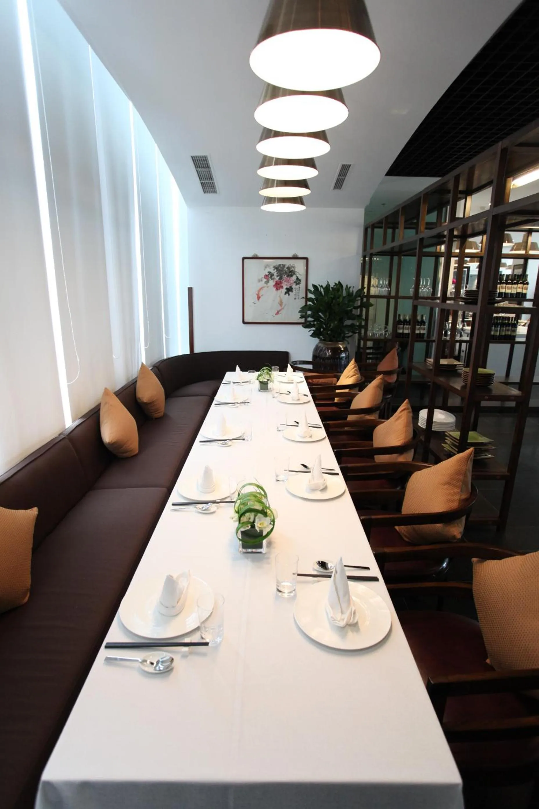 Restaurant/Places to Eat in Hotel MoMc