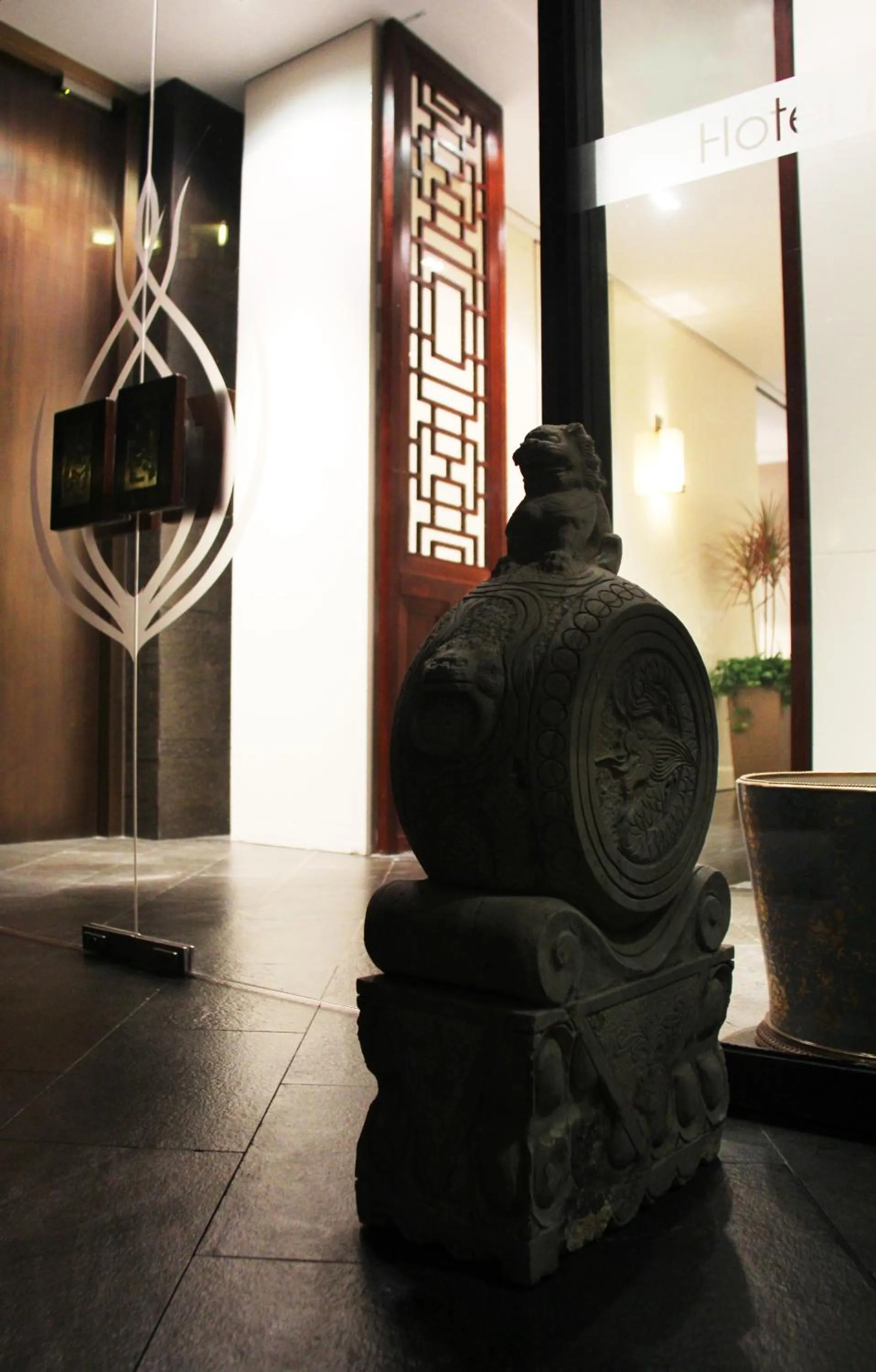 Decorative detail in Hotel MoMc