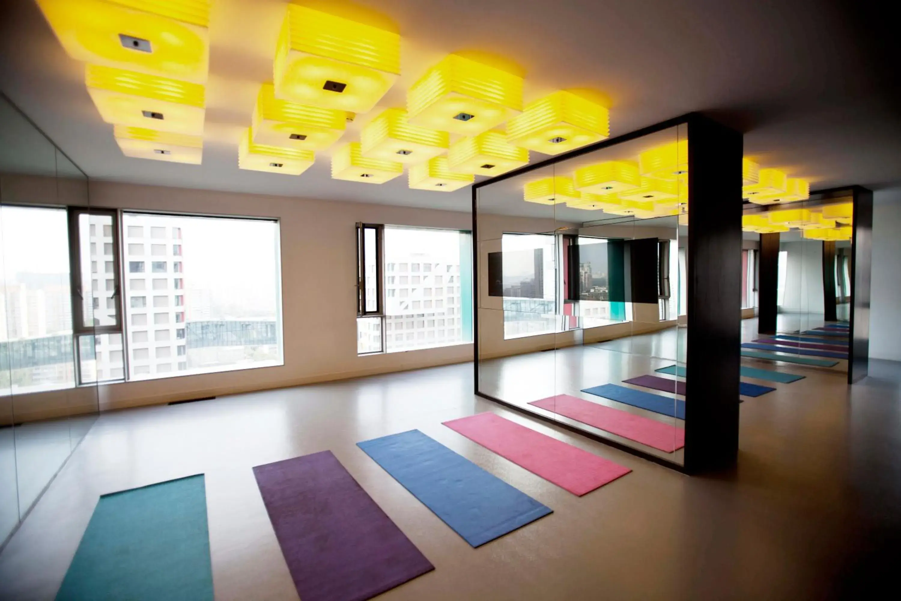 Fitness centre/facilities in Hotel MoMc Fitness centre/facilities in Hotel MoMc