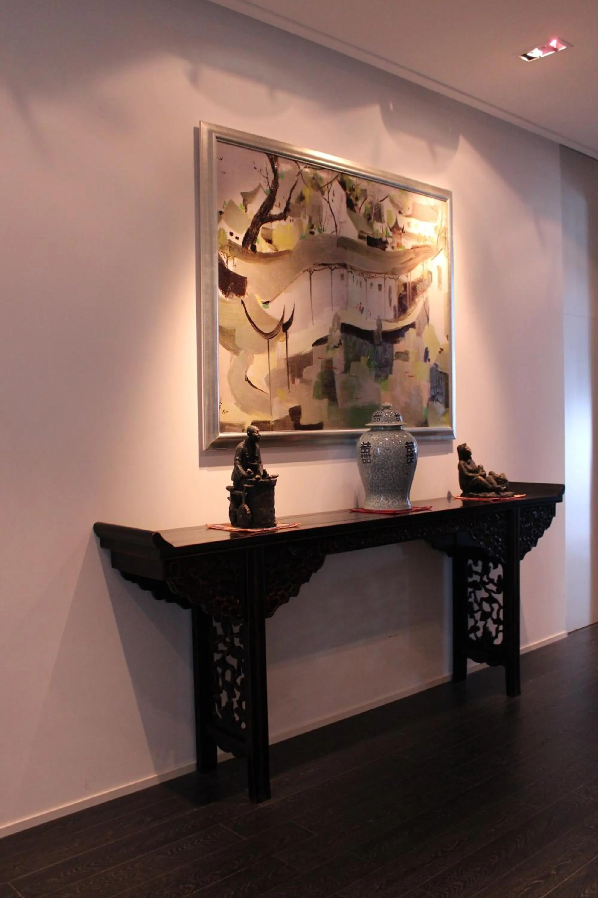 Decorative detail, TV/Entertainment Center in Hotel MoMc