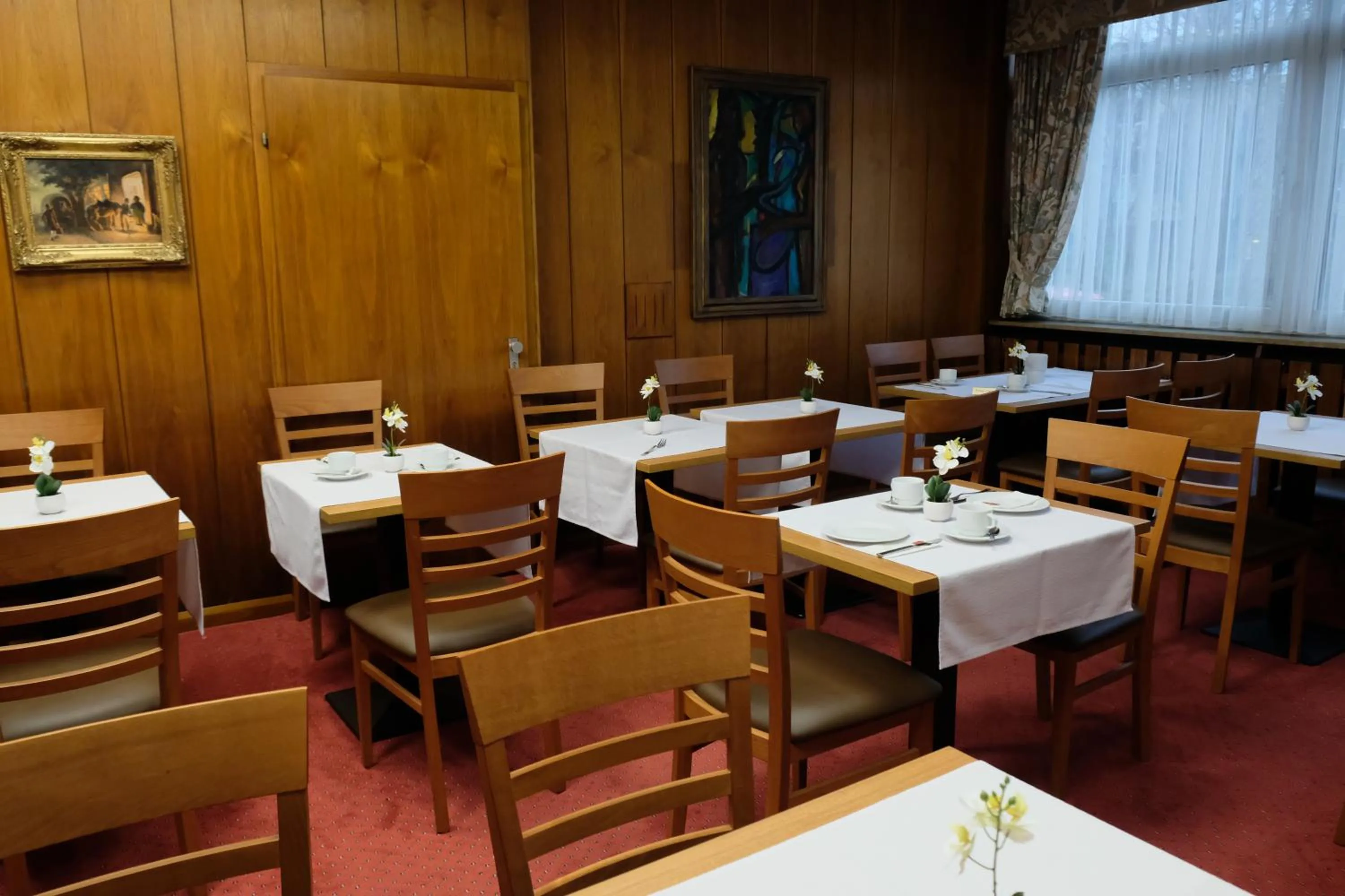 Breakfast in Hotel Find