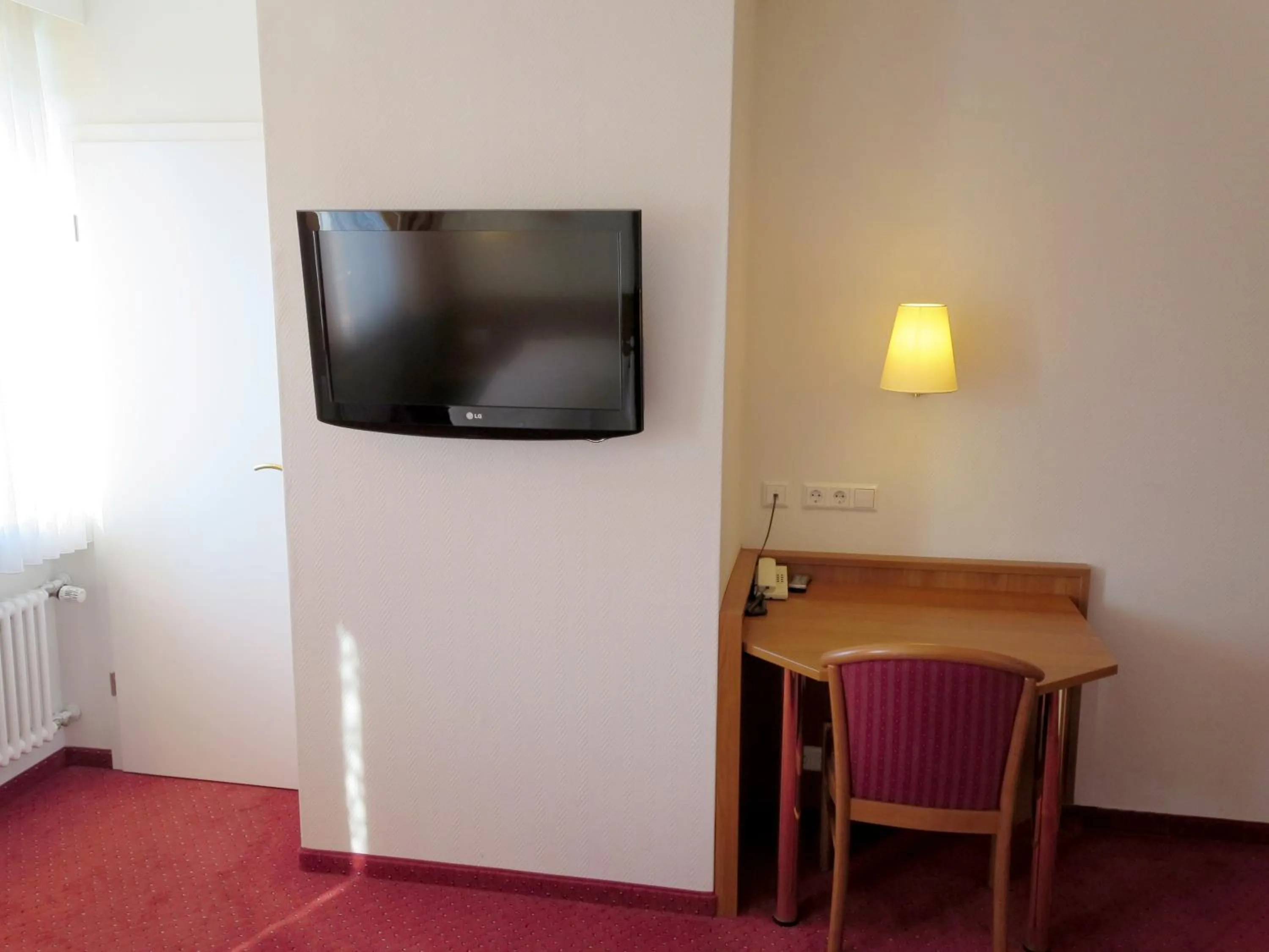 TV and multimedia in Hotel Find