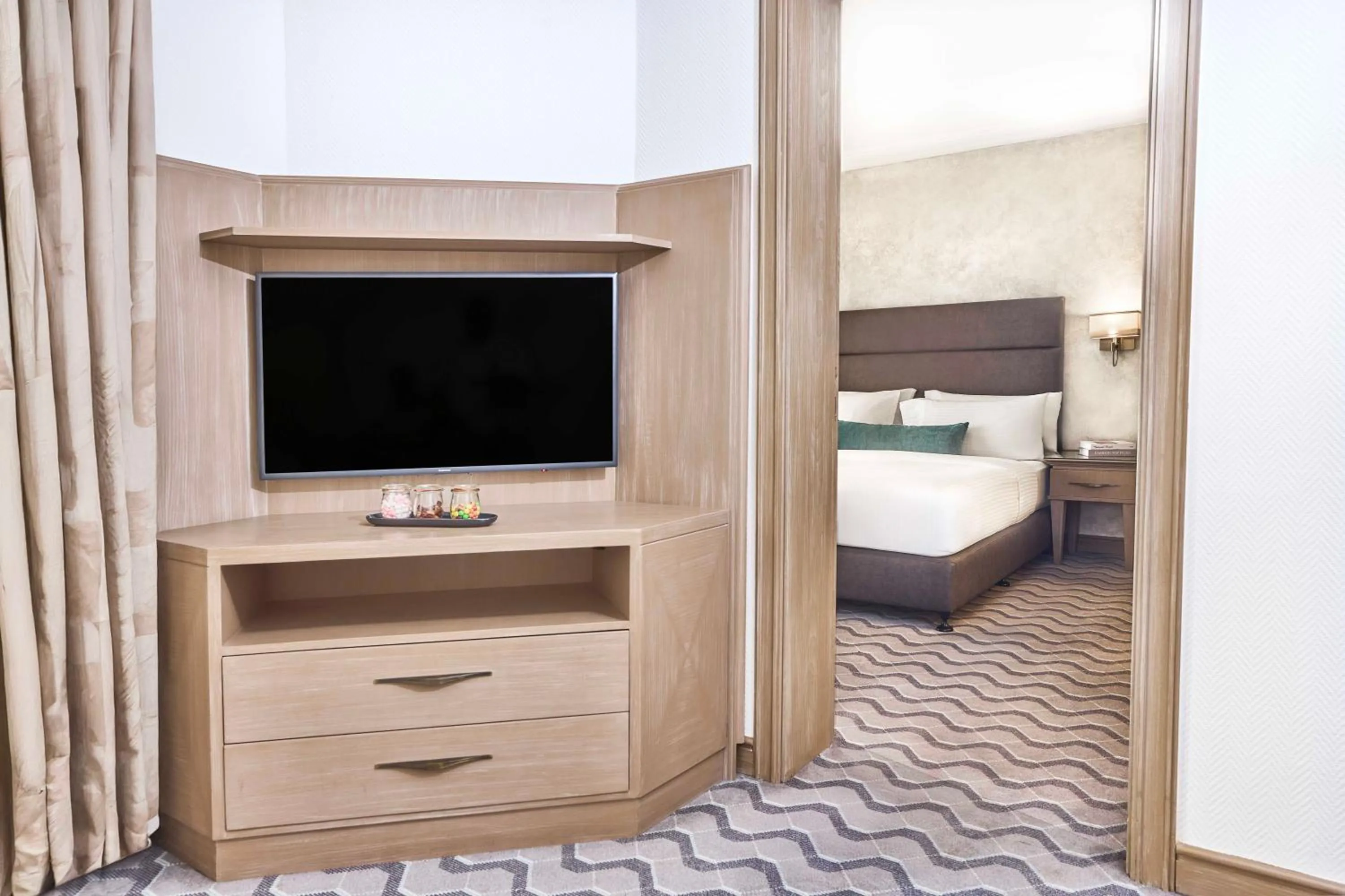 TV and multimedia, Bed in Gefinor Rotana – Beirut