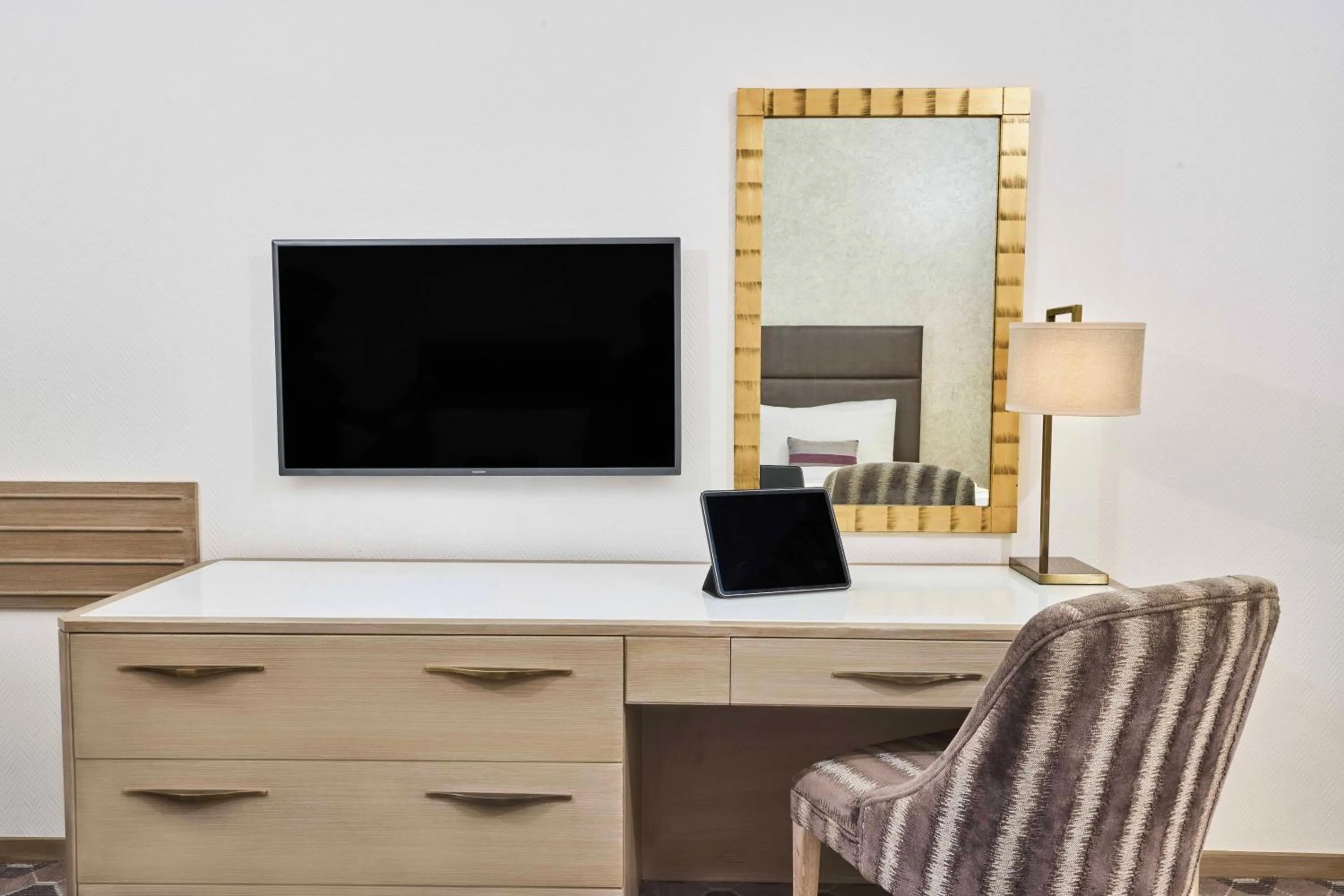 TV and multimedia in Gefinor Rotana – Beirut