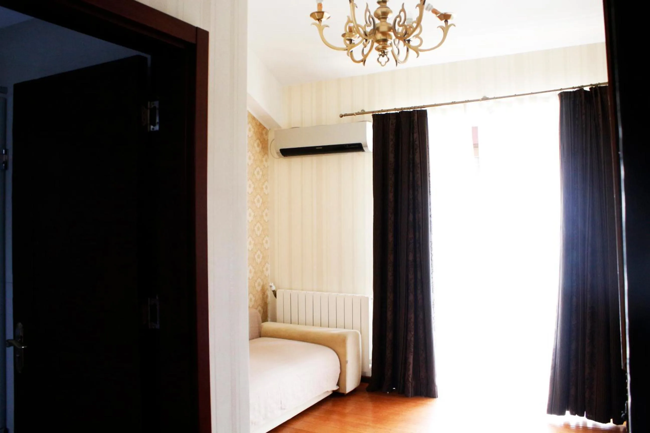 Living room, Bed in Hotel Papion