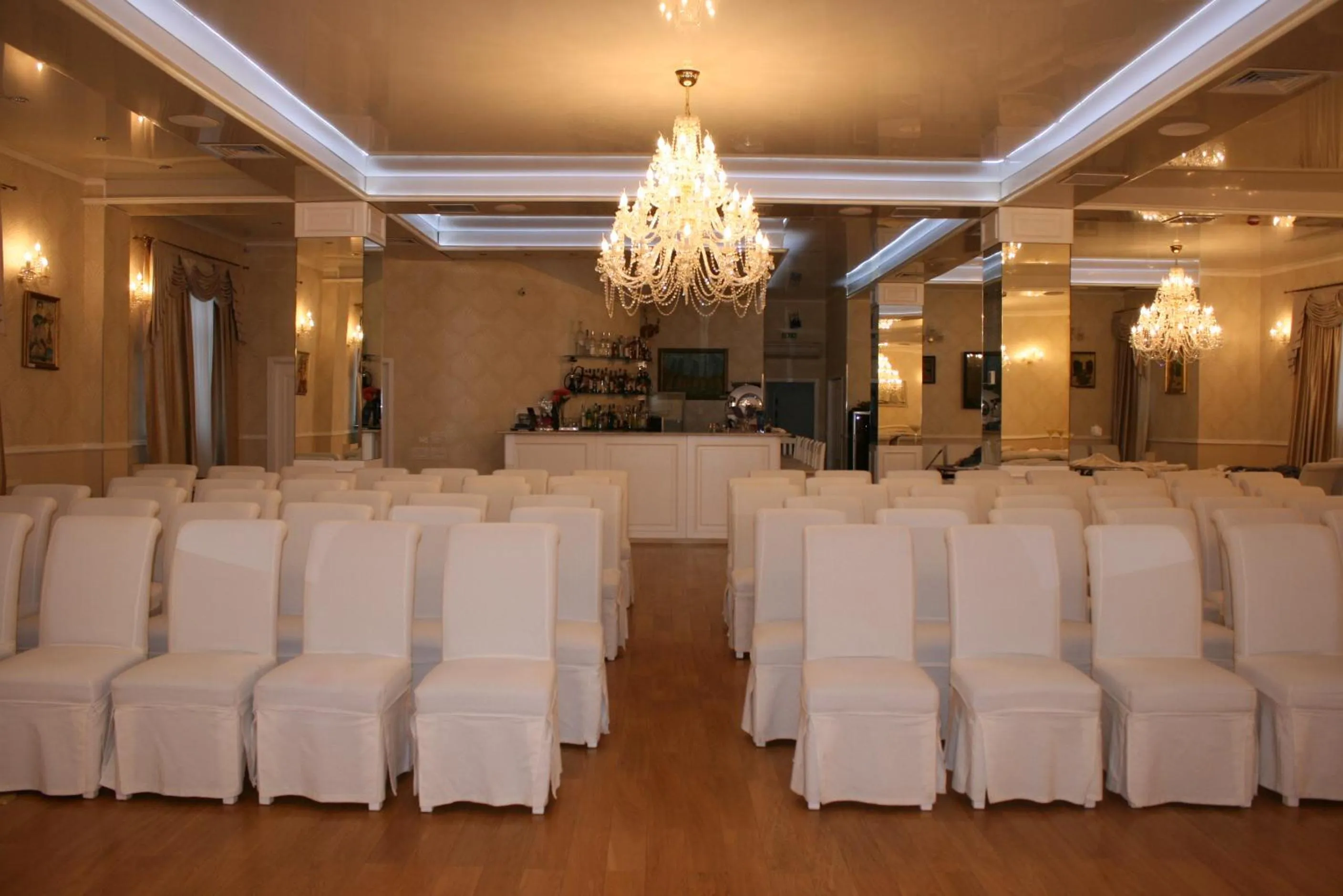 Business facilities in Hotel Papion
