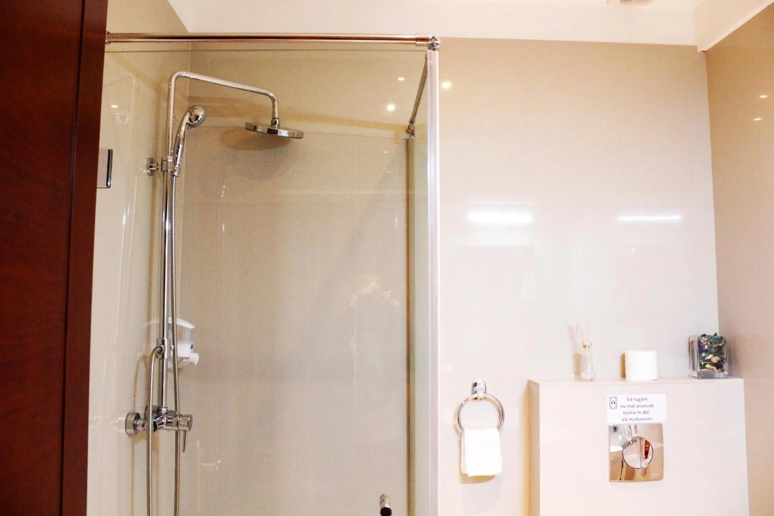 Bathroom in Hotel Papion