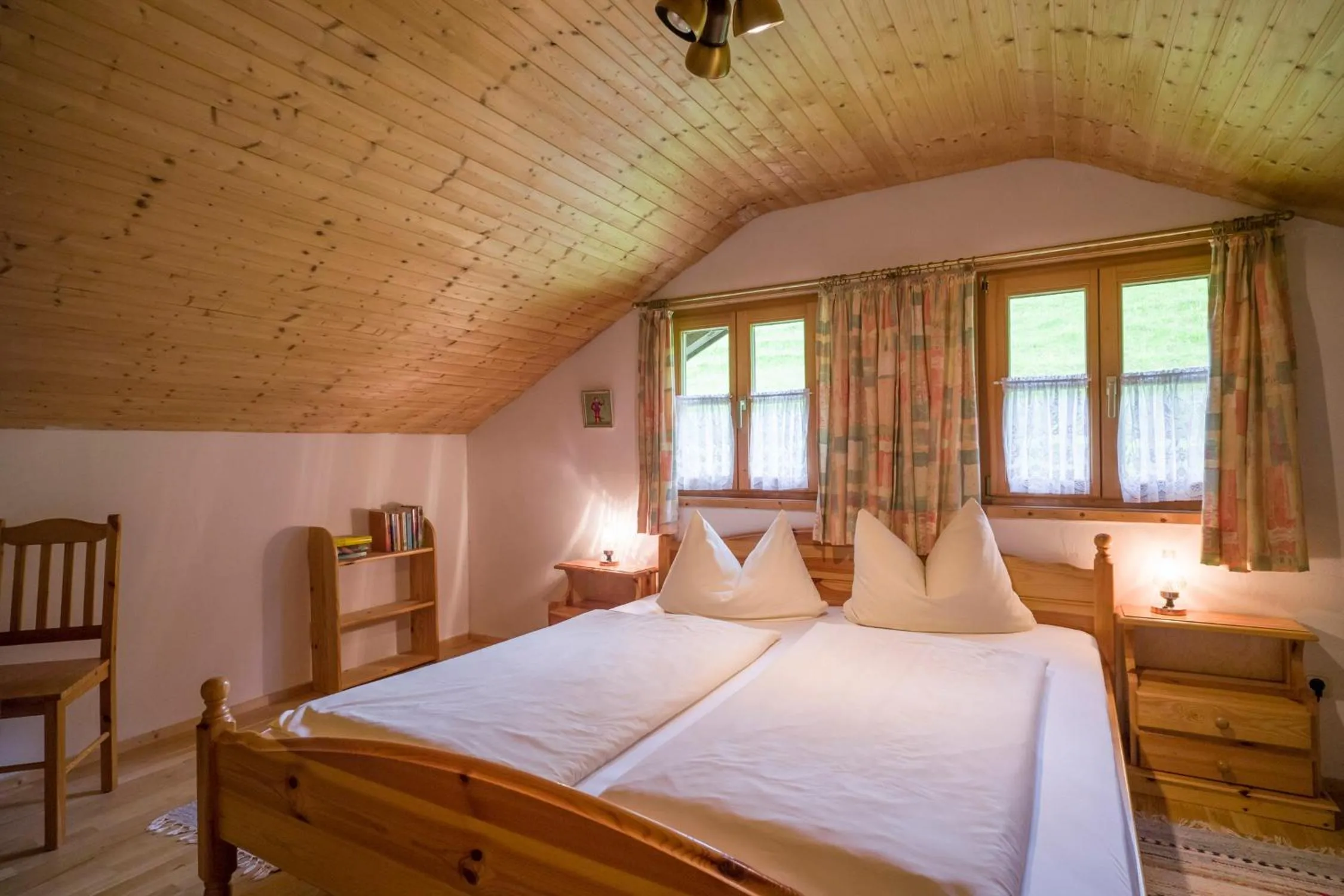Property building, Bed in Bergbauernhof Hinterseebach